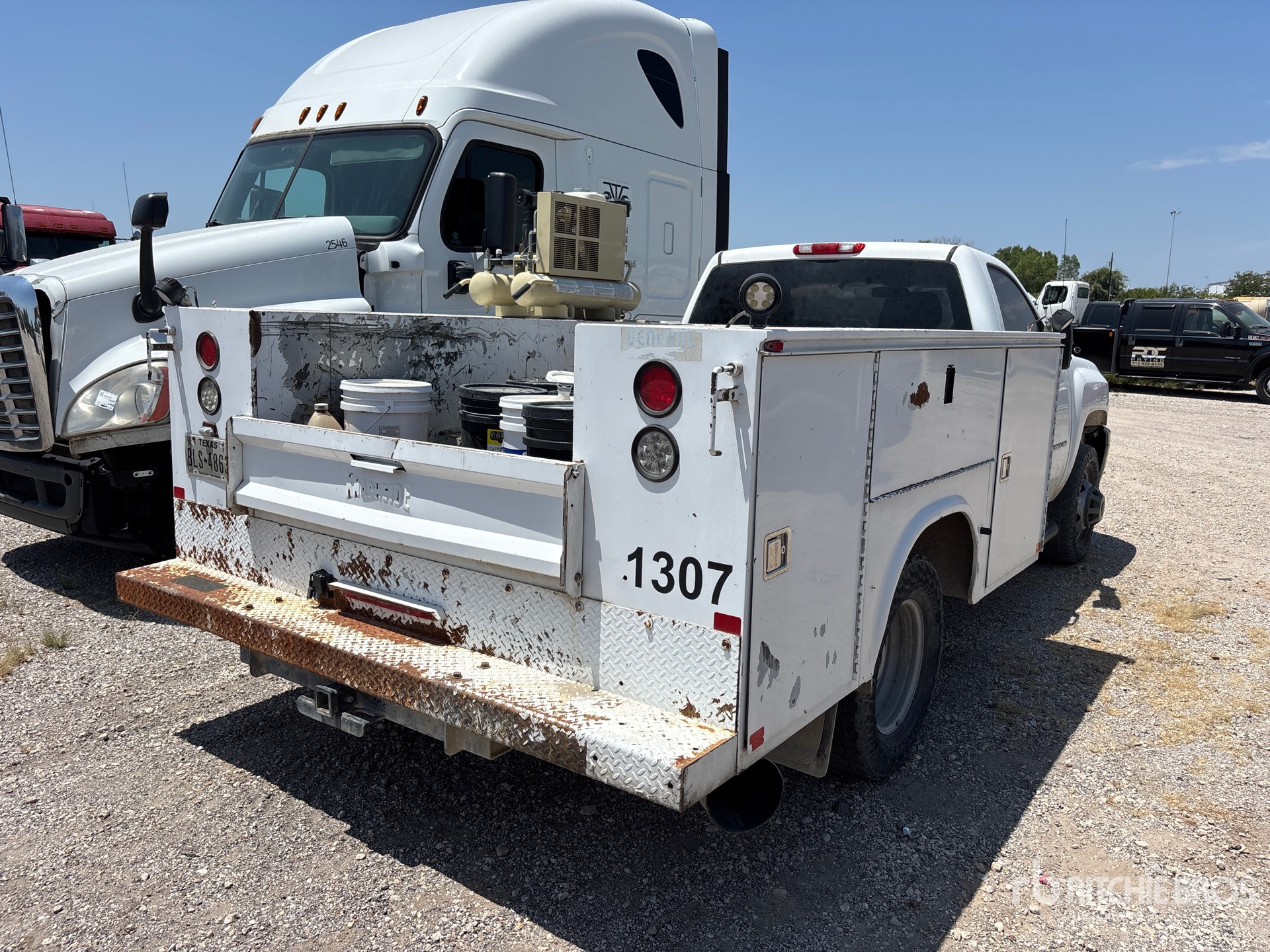 General Appearance with Picture, Right Rear Corner