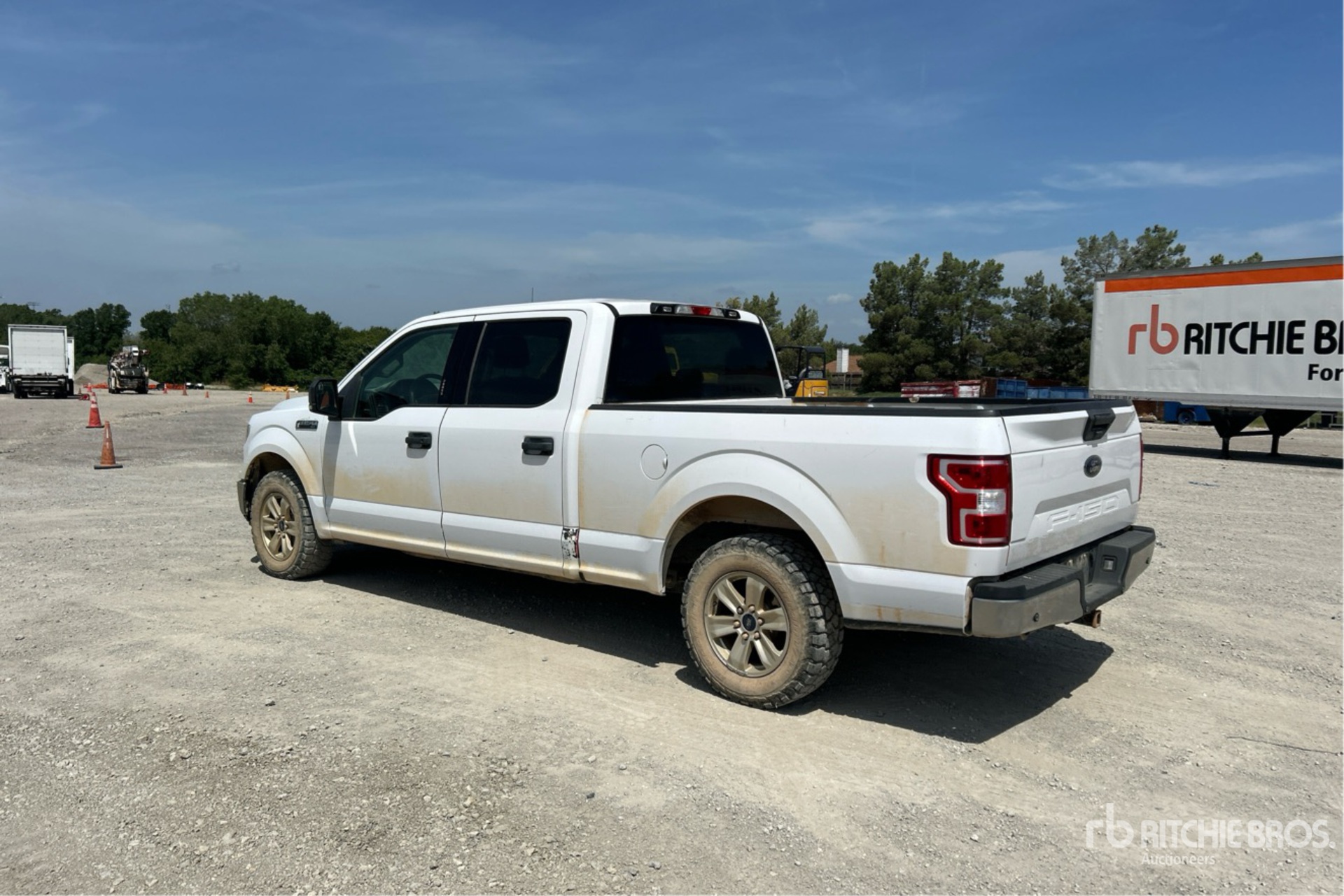 General Appearance with Picture, Left Rear Corner