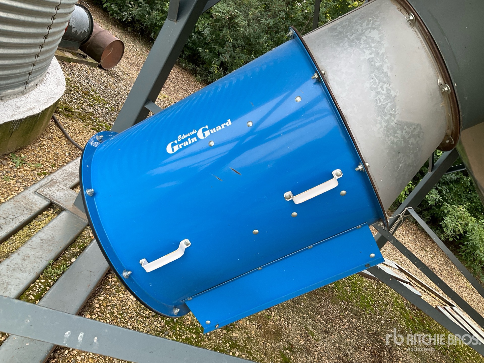 Photo of 2002 Grain Guard IL24-5-1-1