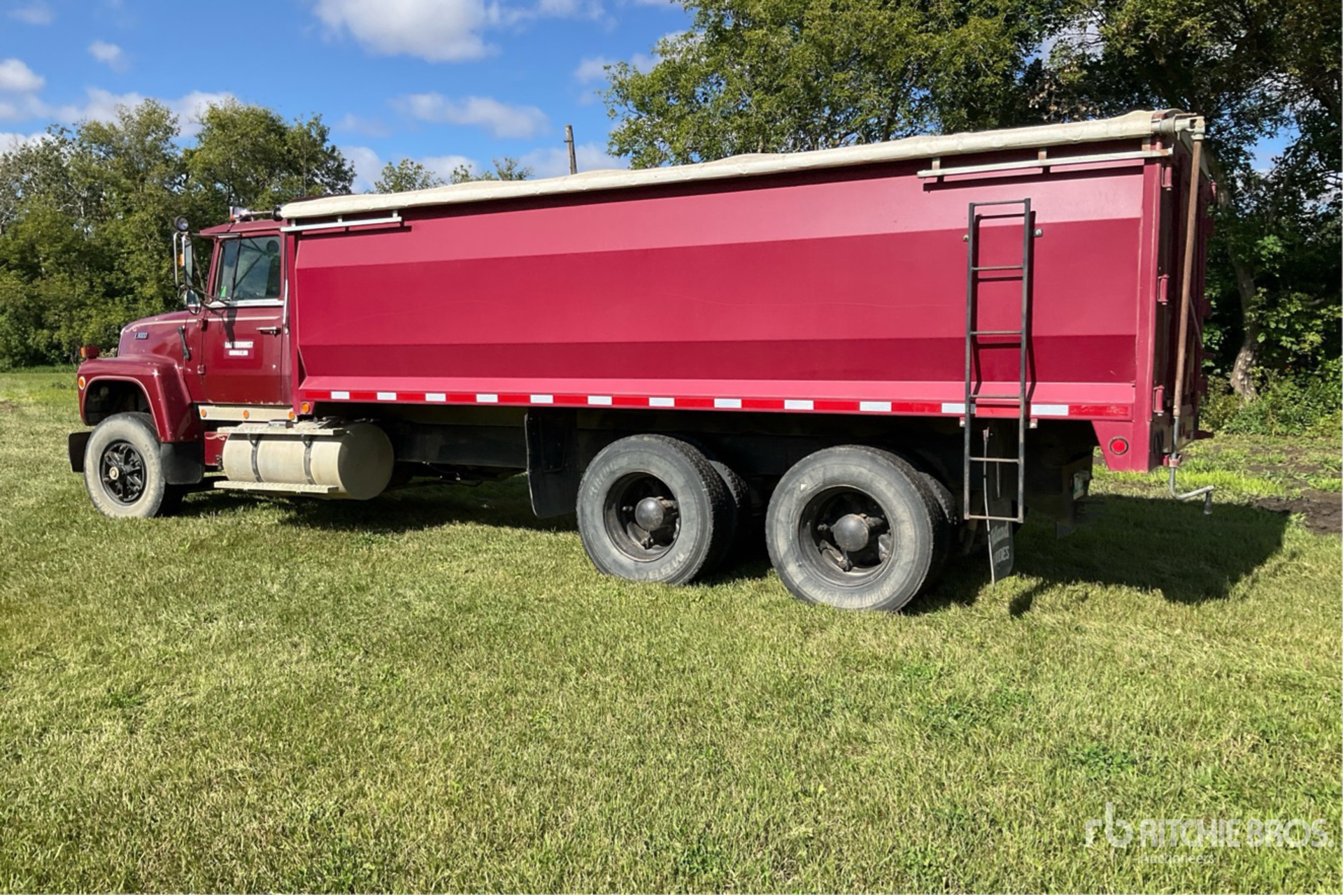 1988 Ford L9000