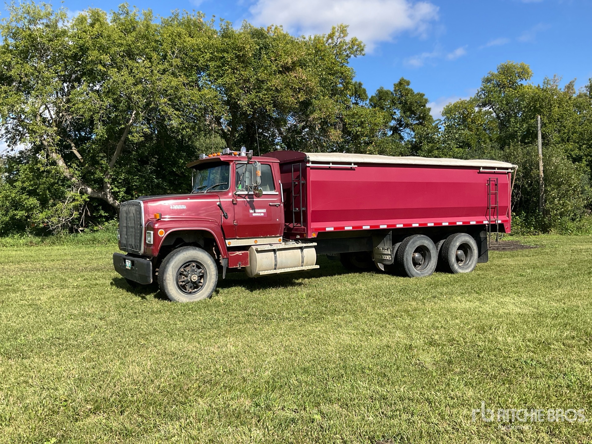 1988 Ford L9000