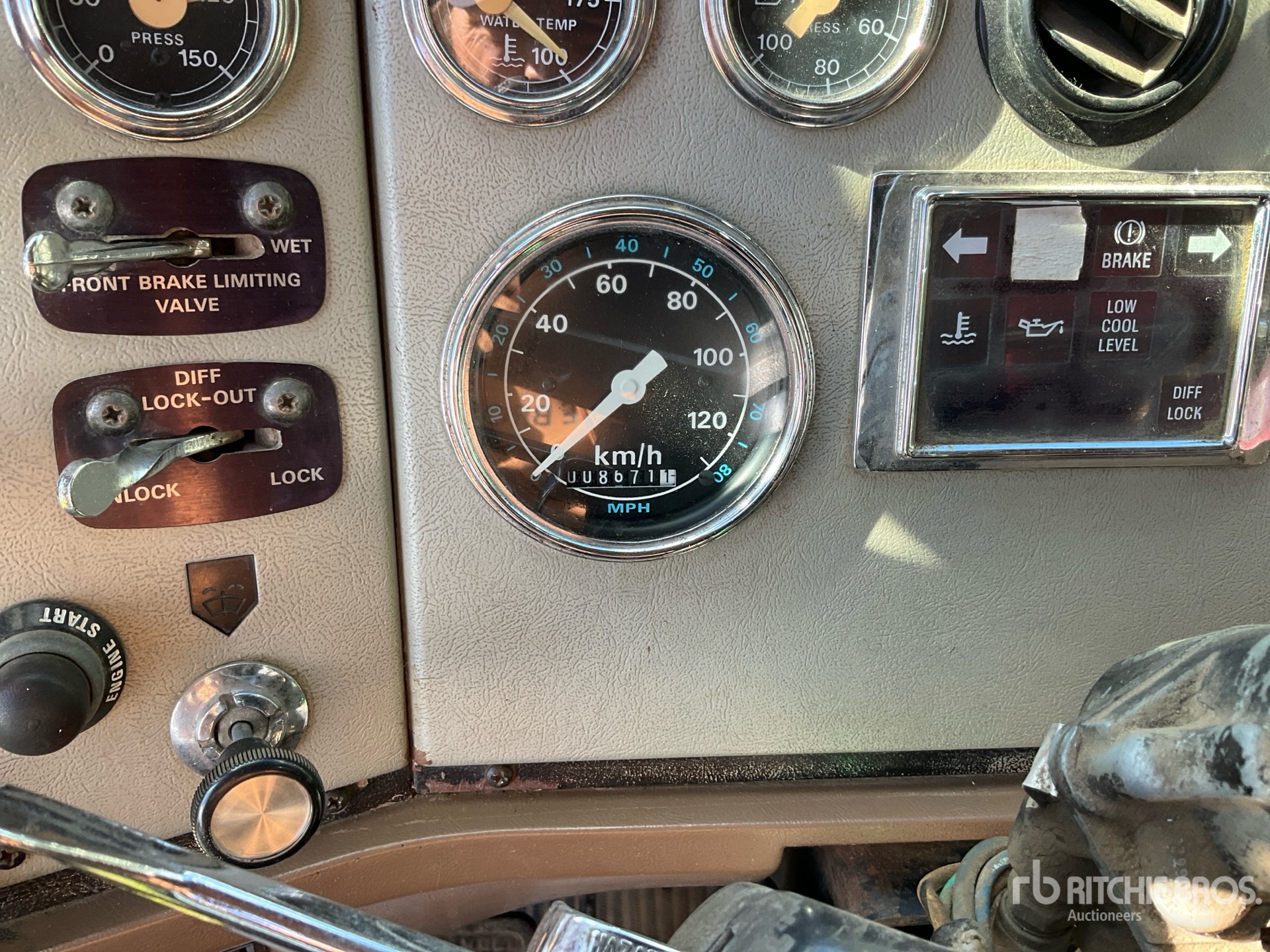 1988 Ford L9000