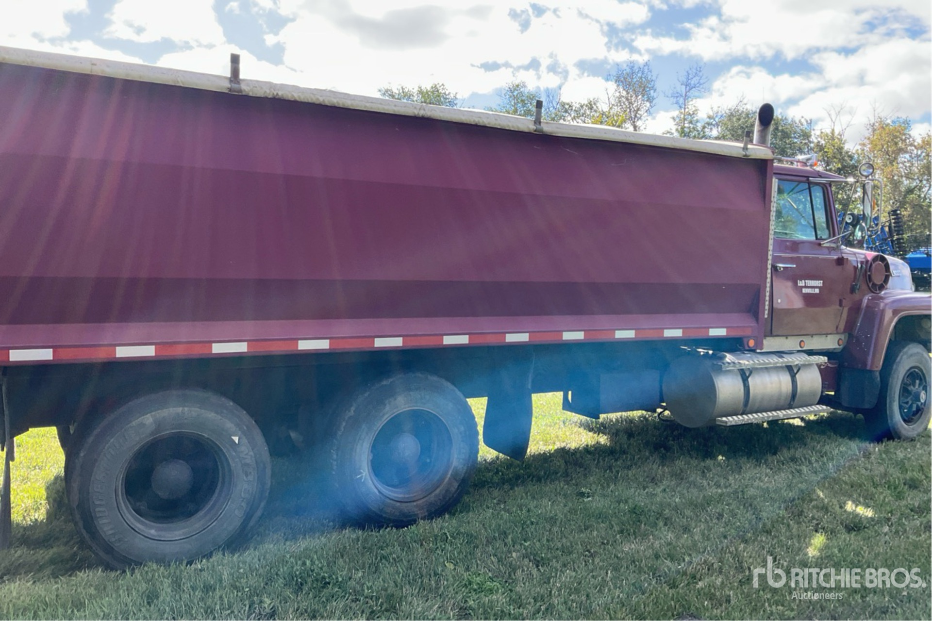 1988 Ford L9000