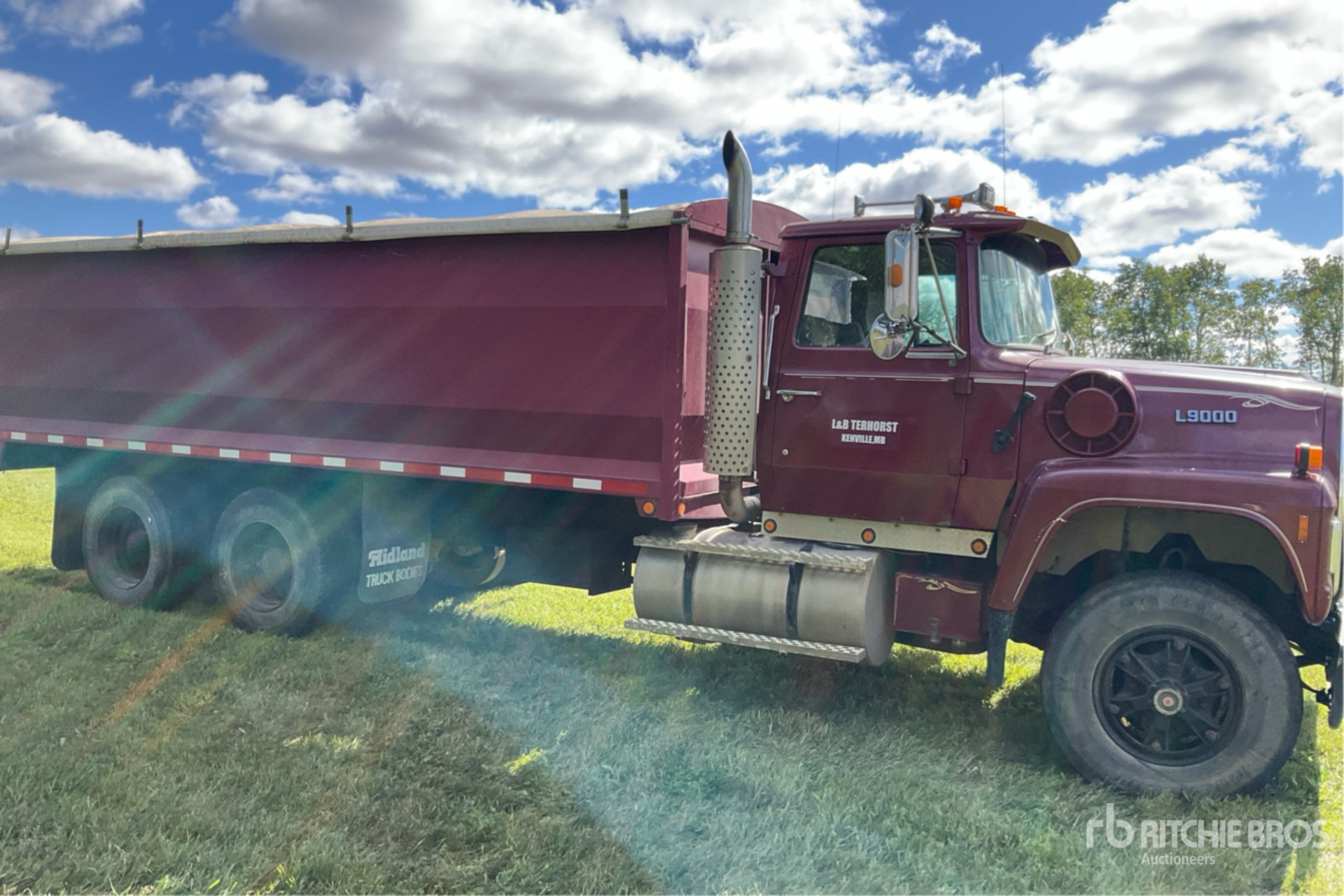 1988 Ford L9000