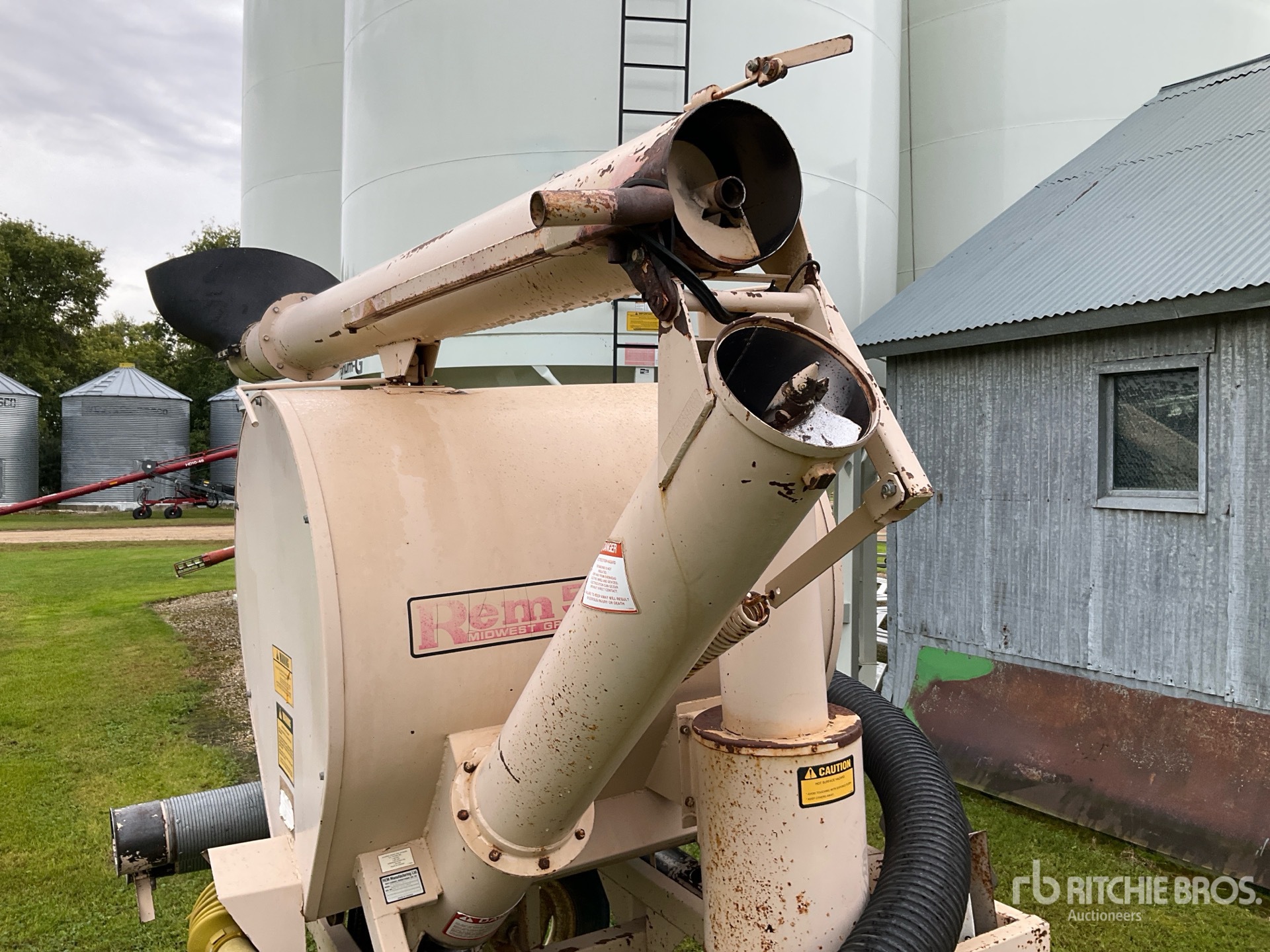 1995 REM 552