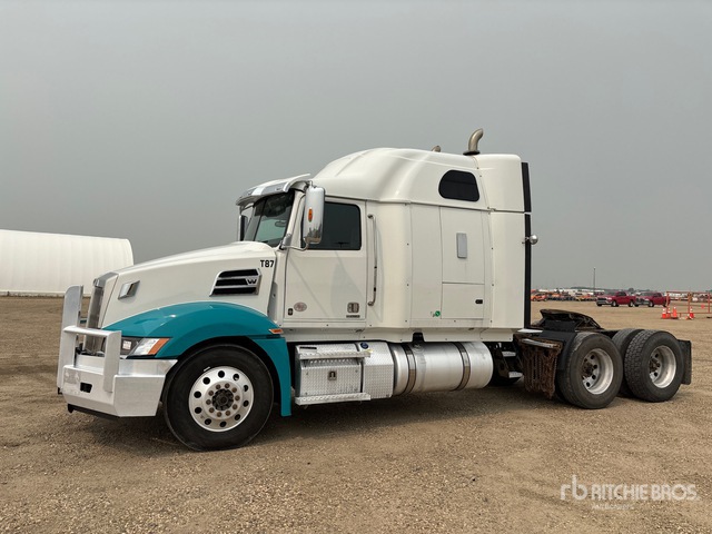 2022 Western Star 5700 6x4 T/a Sleeper Truck Tractor