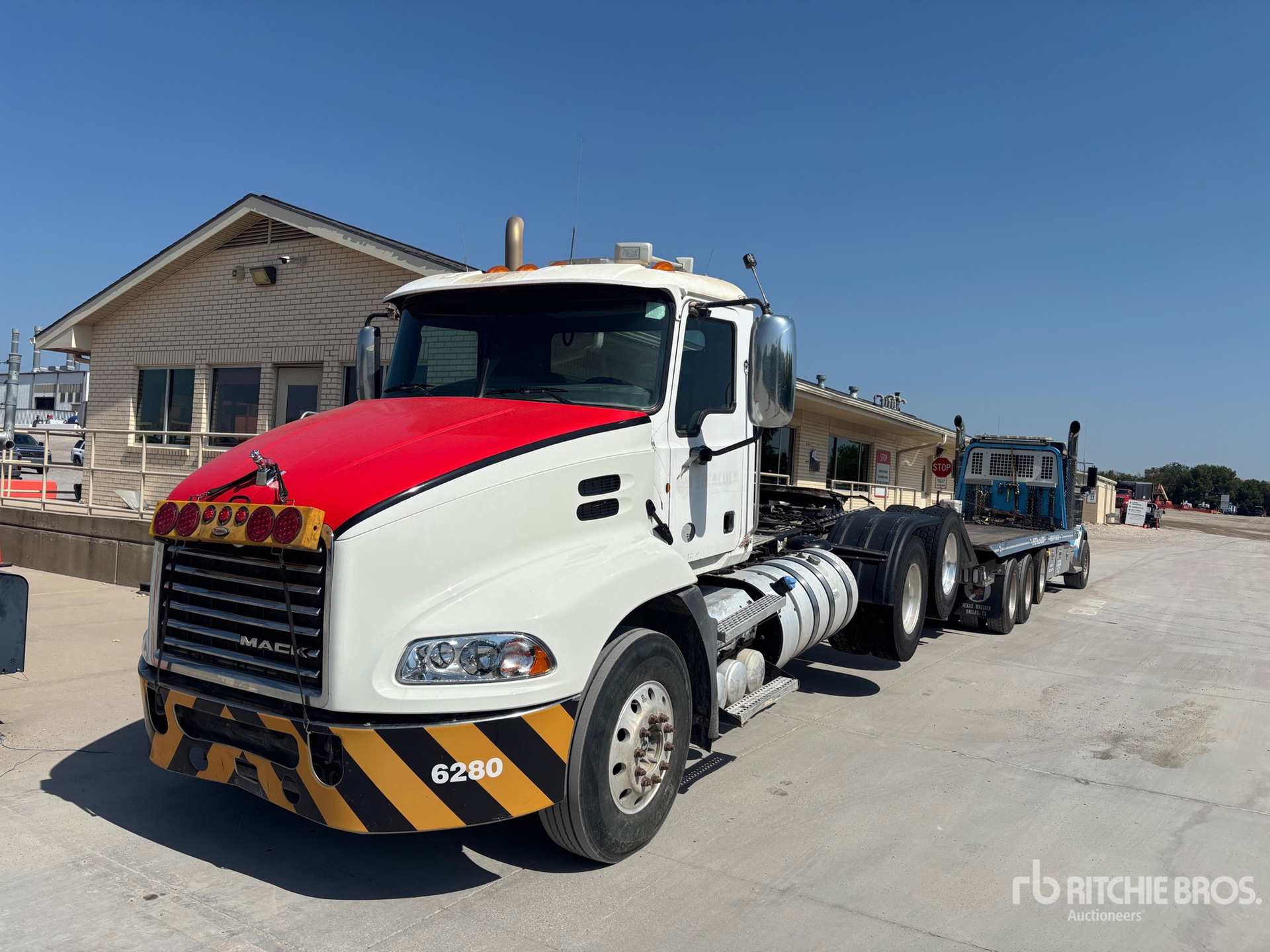 2013 Mack CXU6143