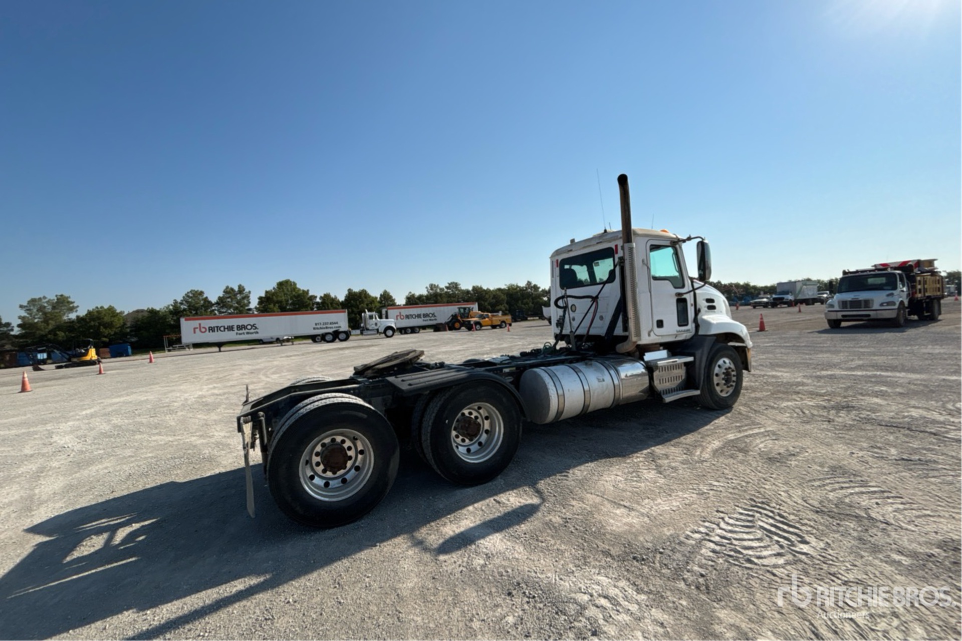 2013 Mack CXU6143