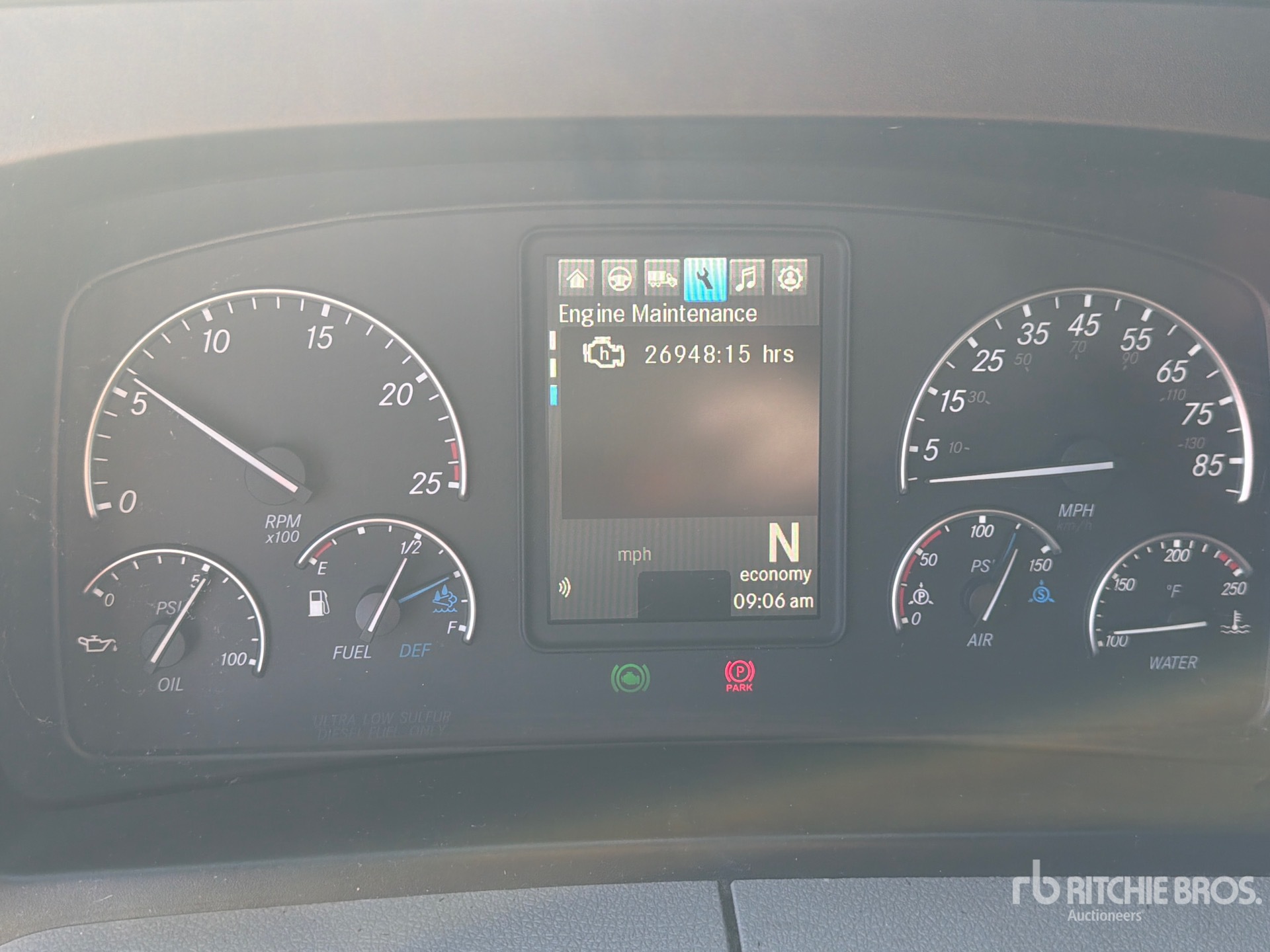2021 Freightliner CASCADIA 126