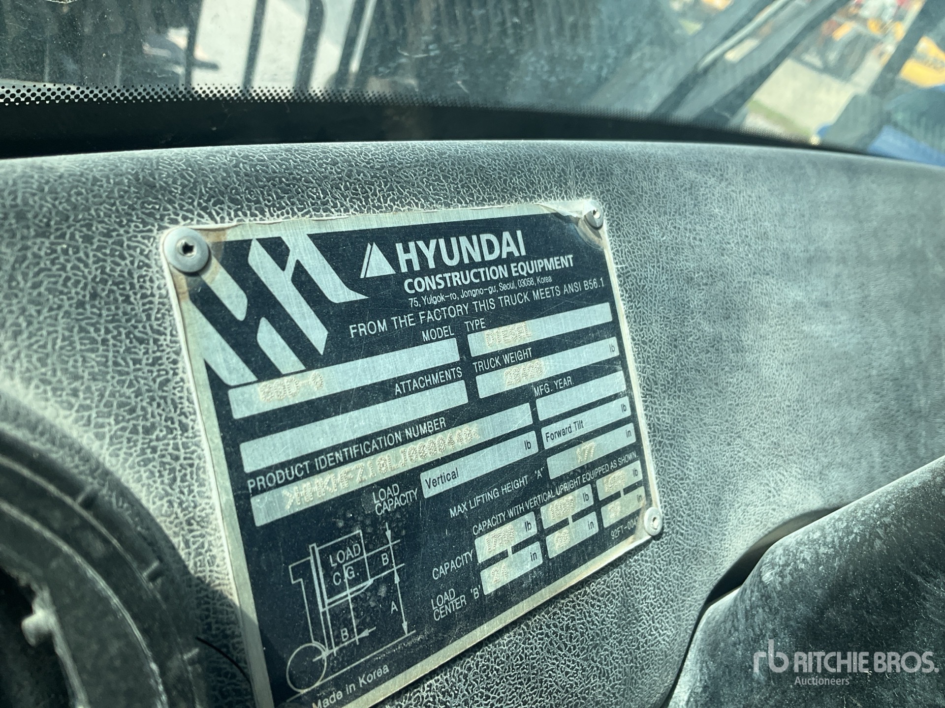 2018 Hyundai 80D-9