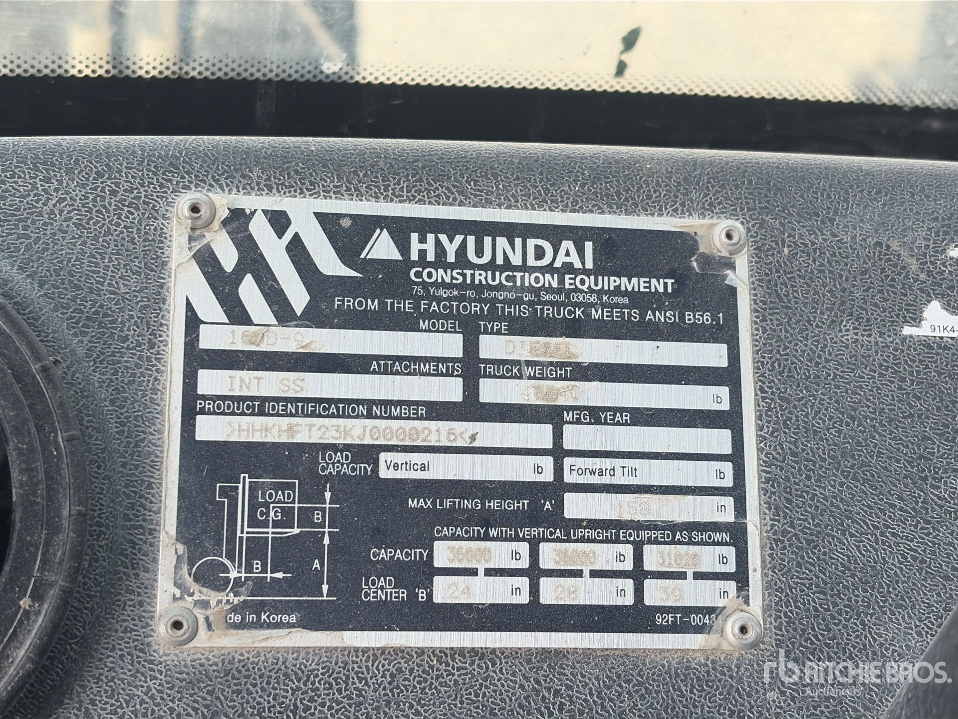 2018 Hyundai 160D-9
