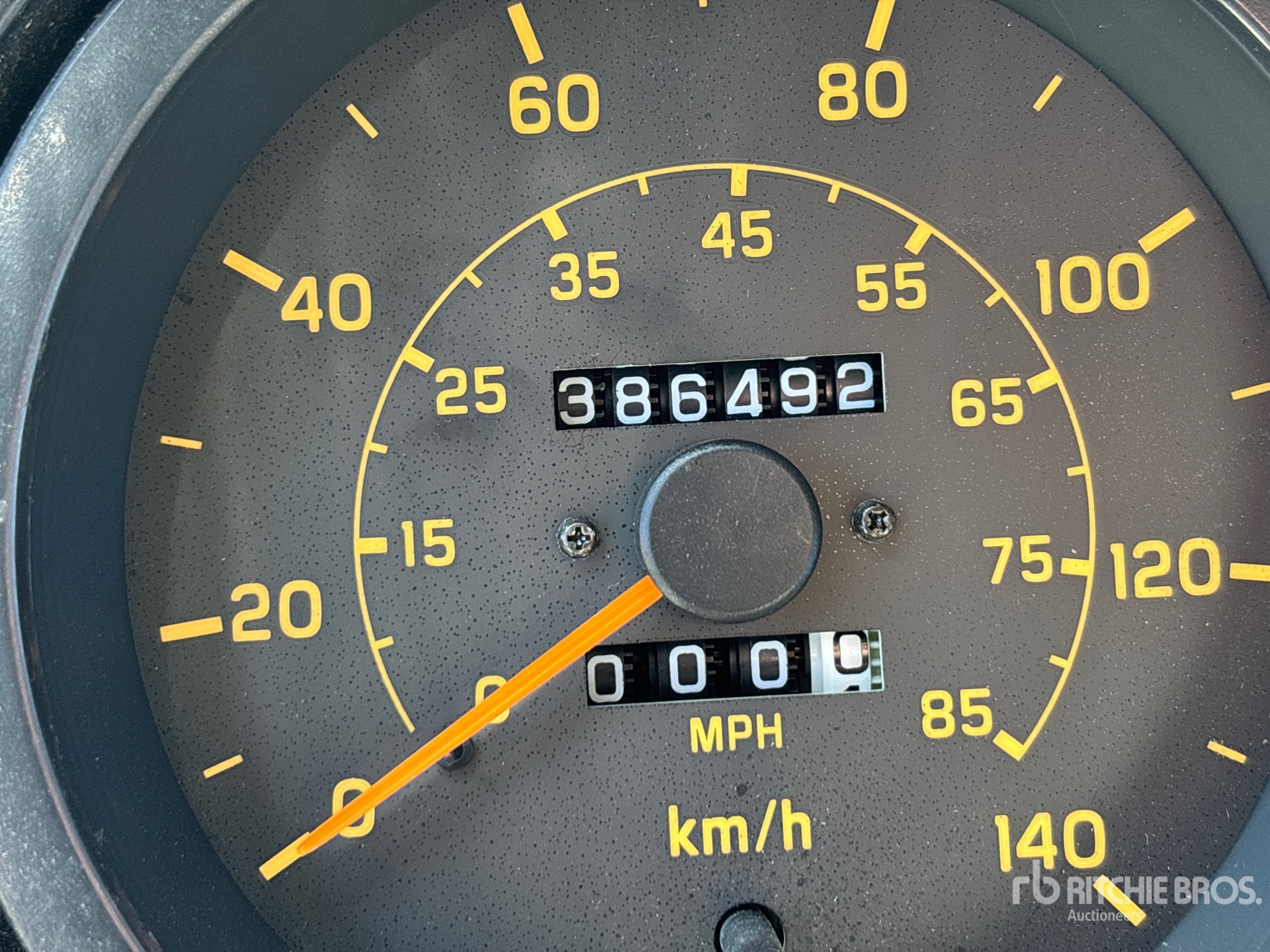 2002 GMC T7500