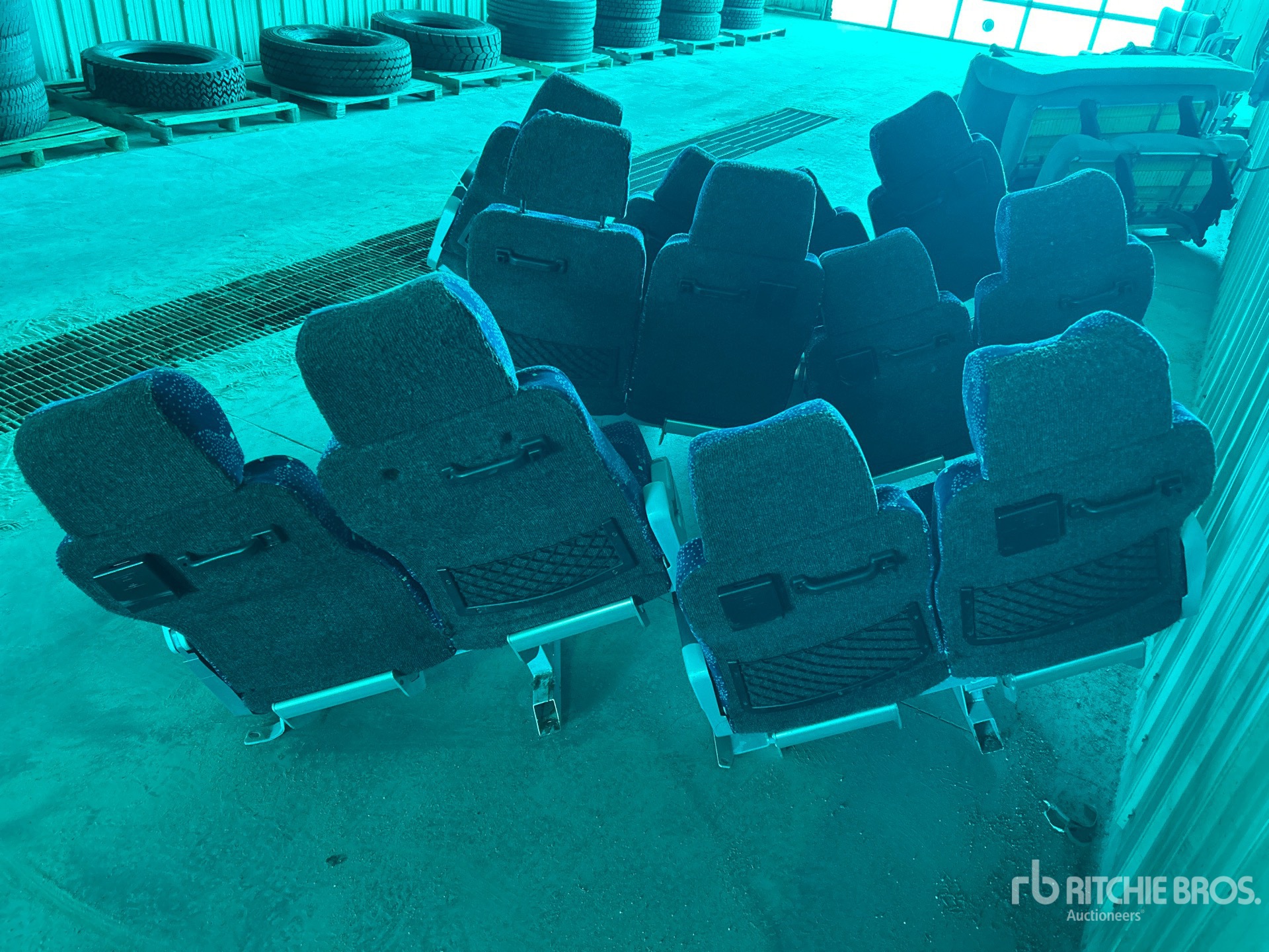 General Appearance with Image, coin arrière droit