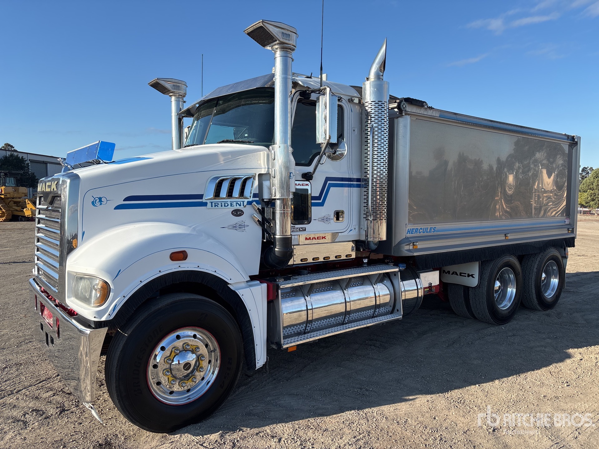 2019 Mack CMHR TRIDENT