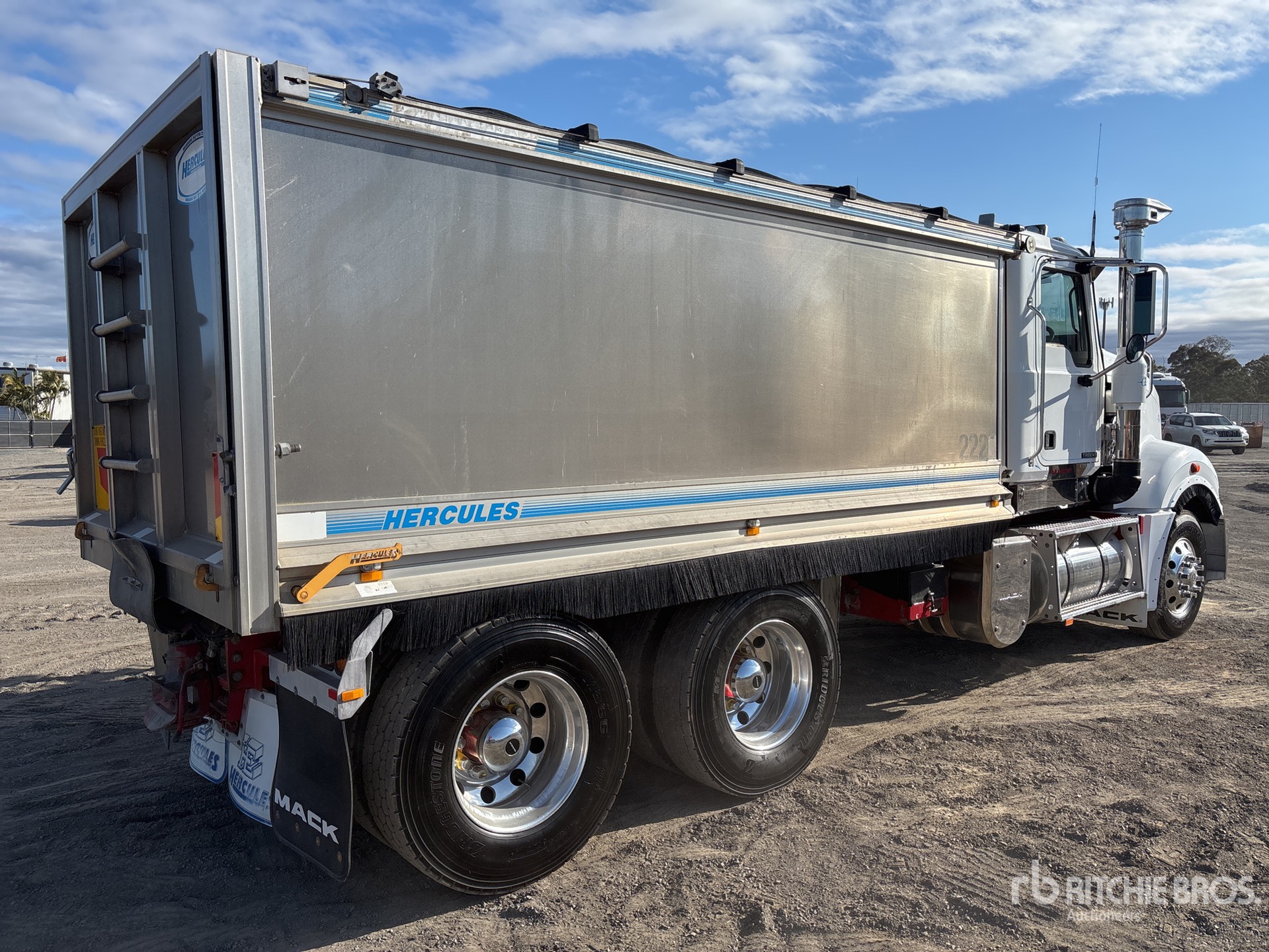 2019 Mack CMHR TRIDENT