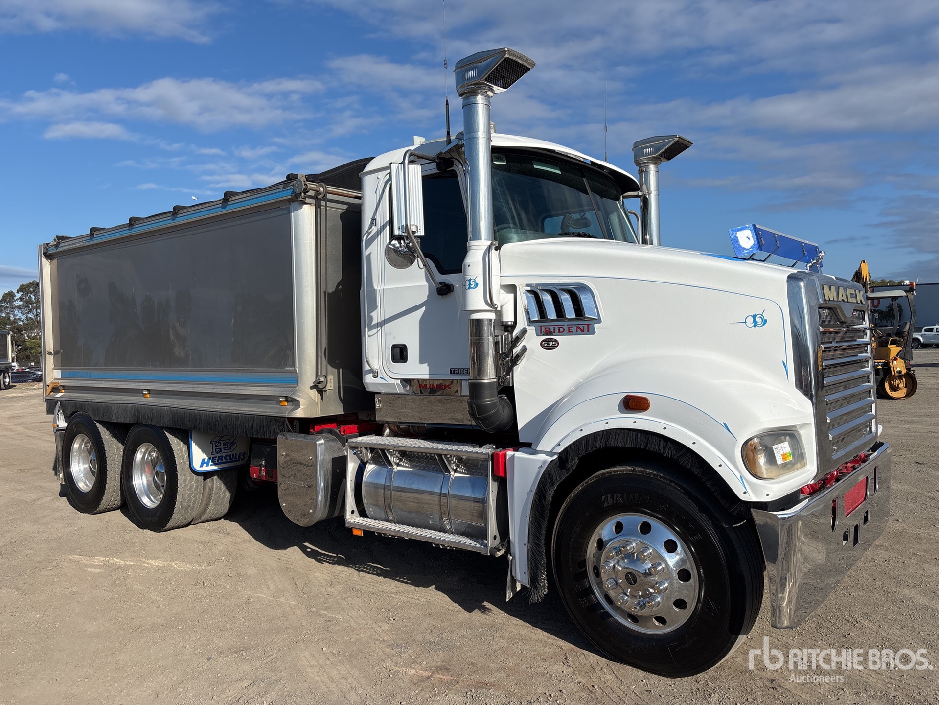 2019 Mack CMHR TRIDENT