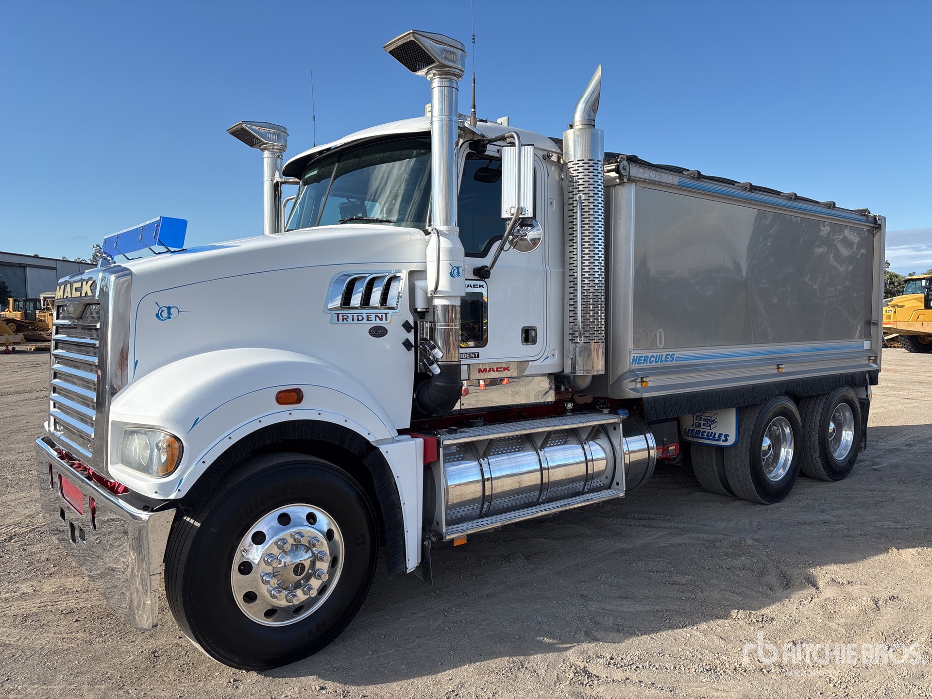2019 Mack CMHR TRIDENT