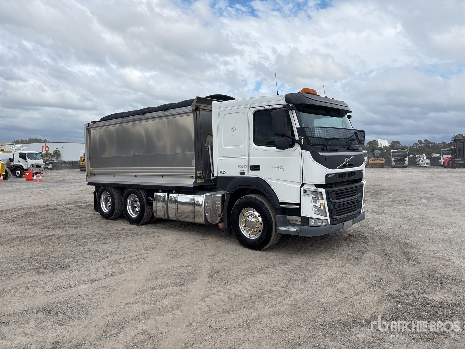2020 Volvo FM540