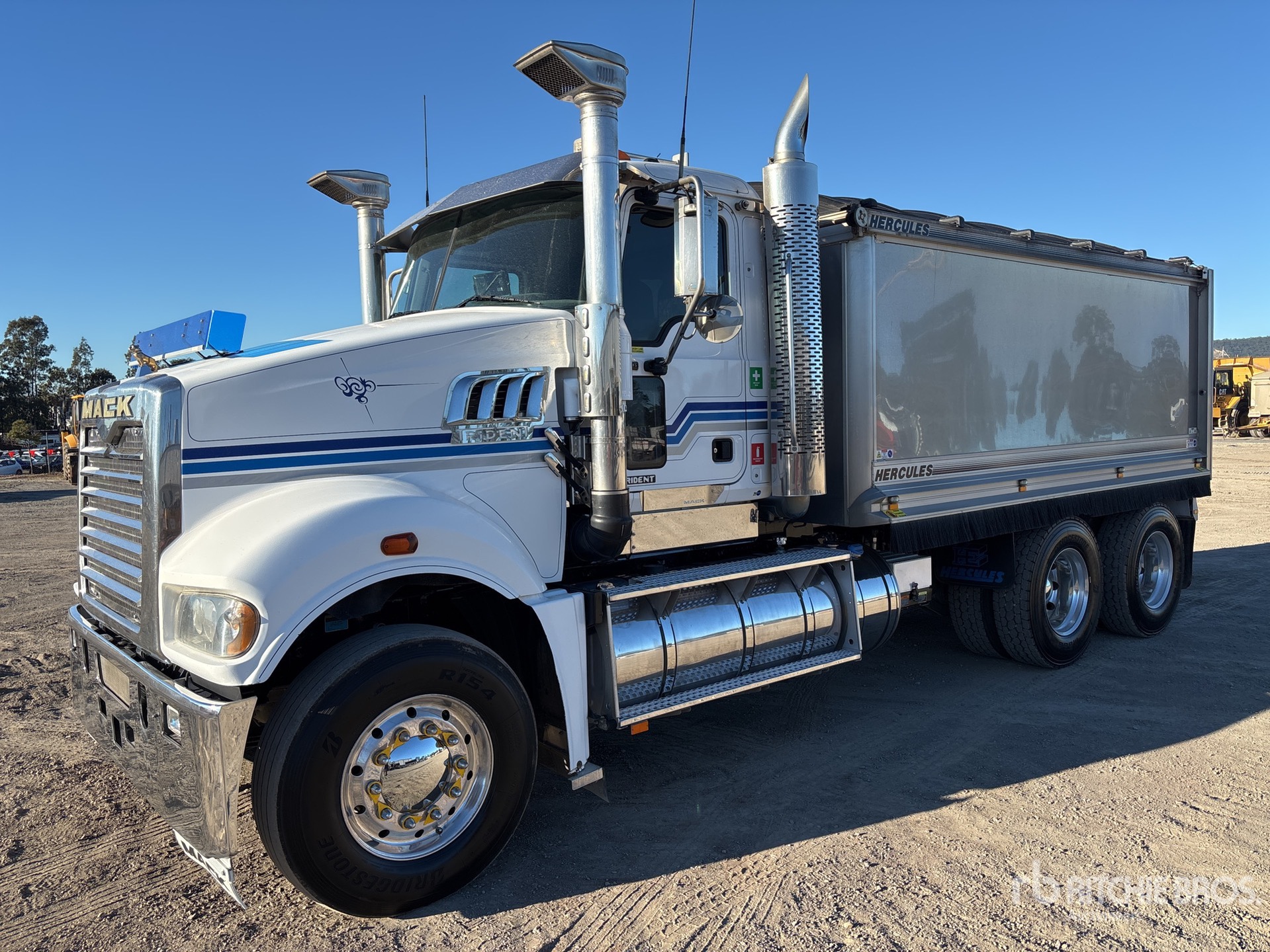 2019 Mack CMHR TRIDENT