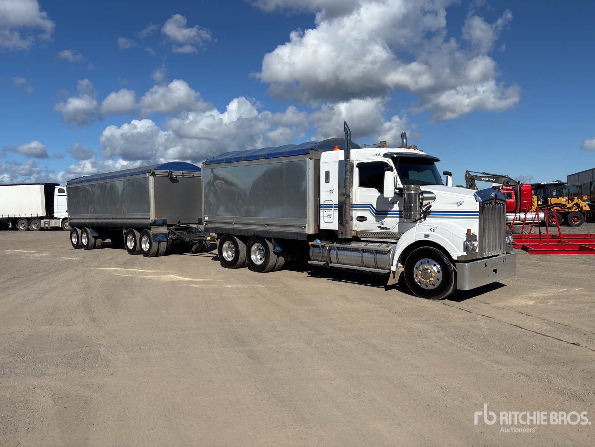 2022 Kenworth T610SAR