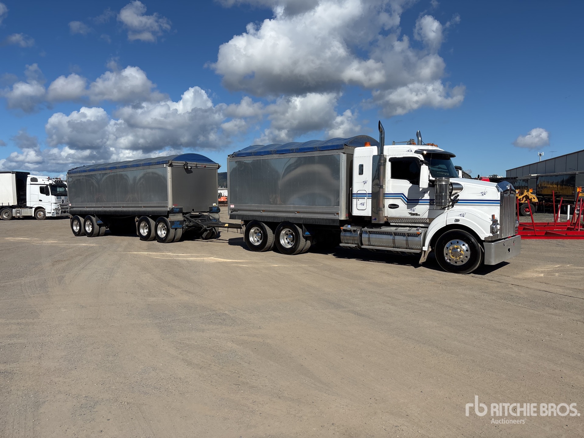 2022 Kenworth T610SAR