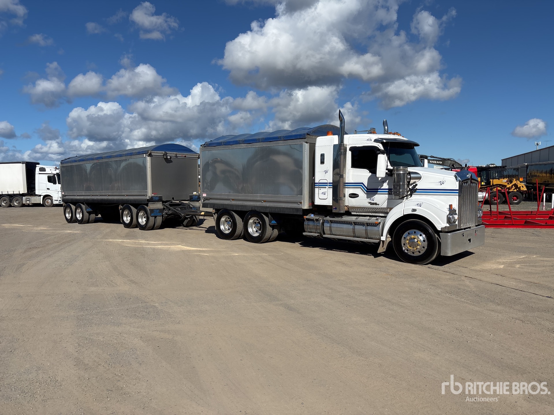 2022 Kenworth T610SAR