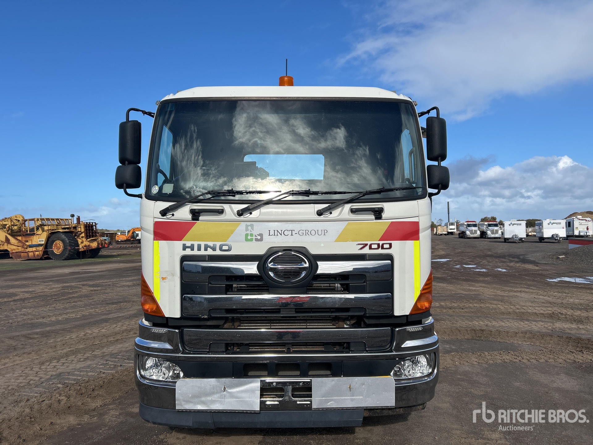 2019 Hino 700 SS 2848