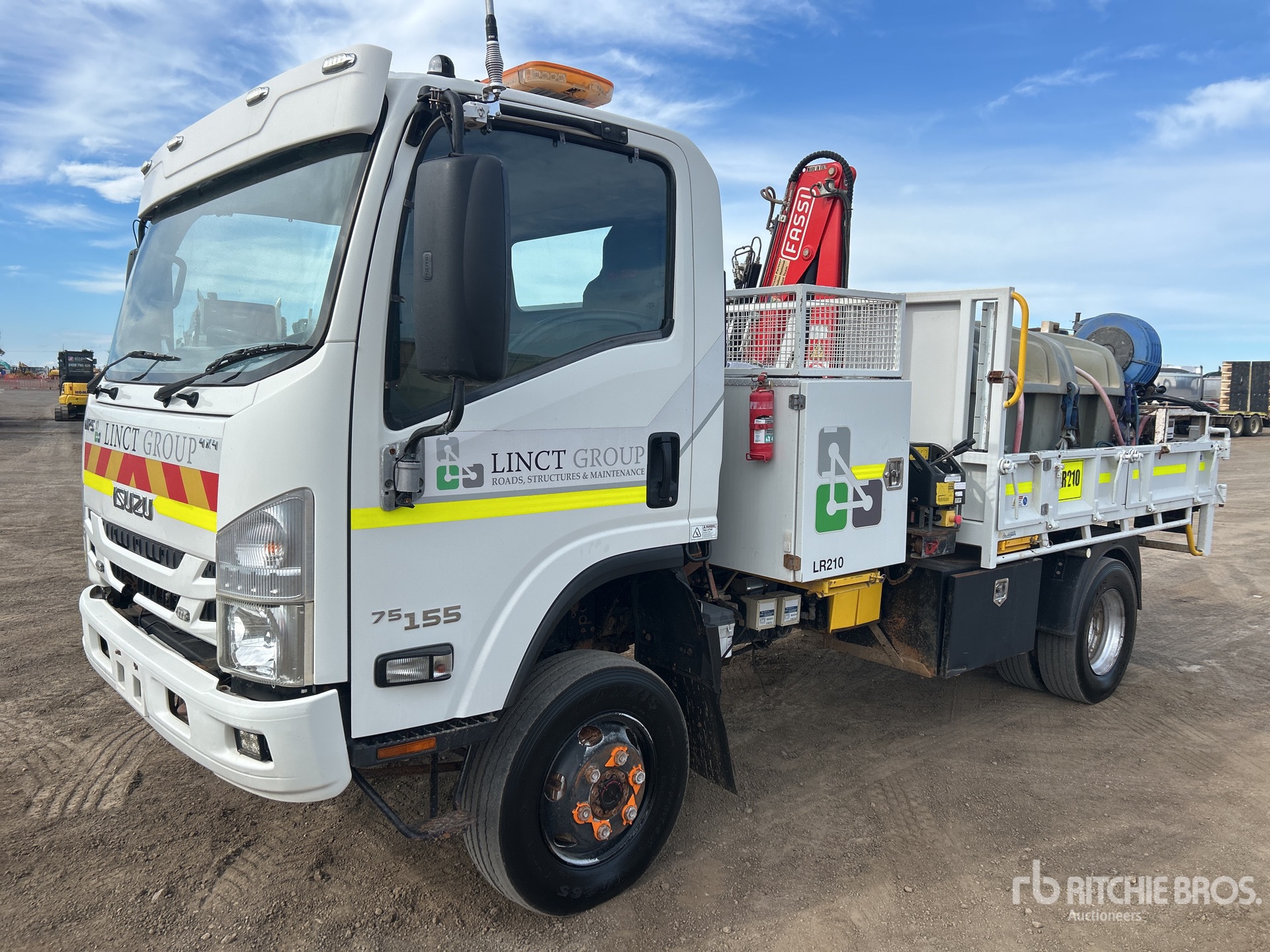 2017 Isuzu NPS 75-155