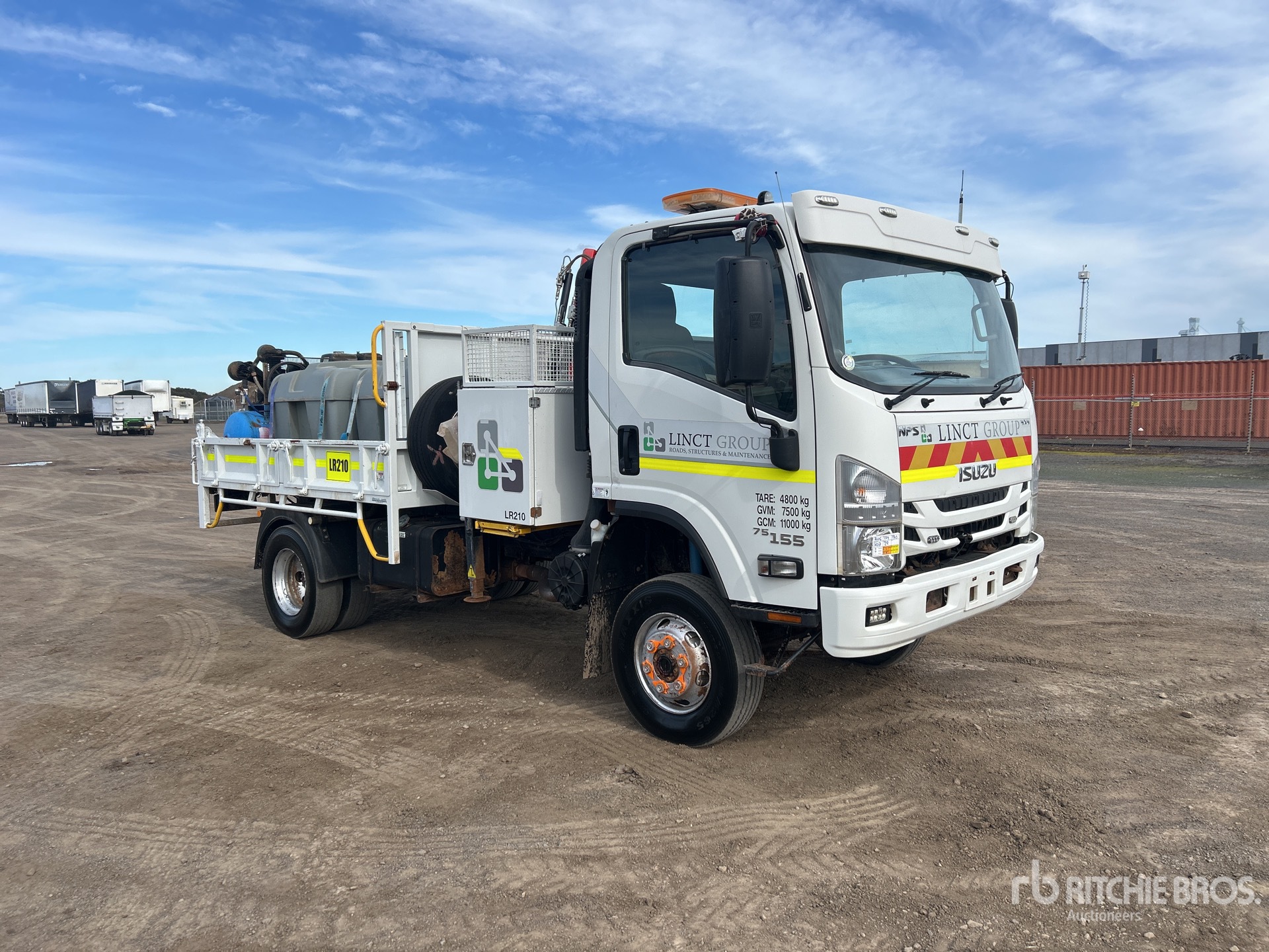 2017 Isuzu NPS 75-155
