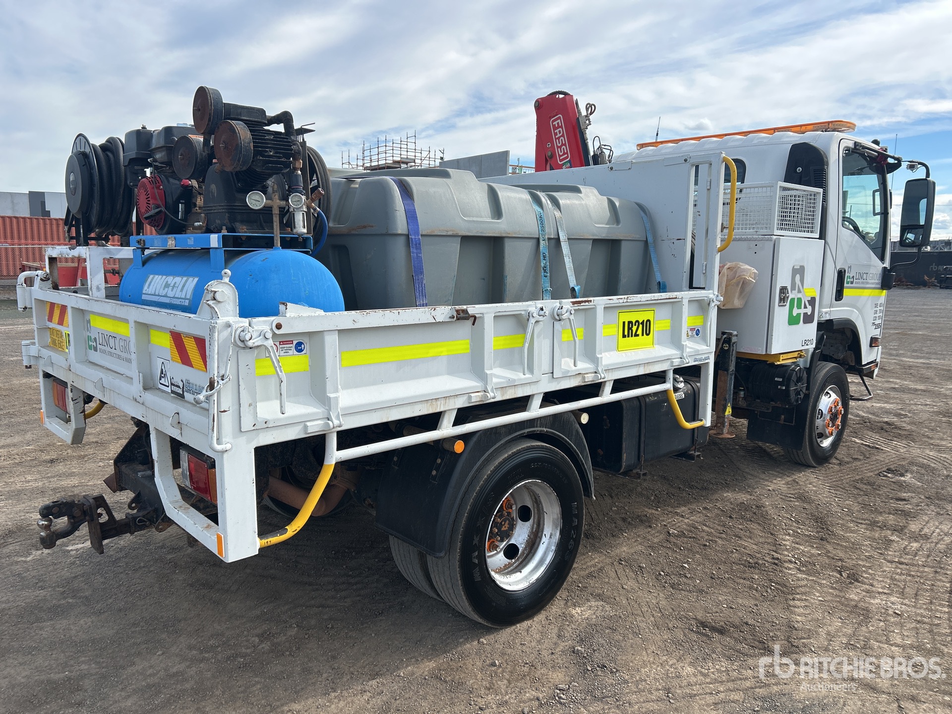 2017 Isuzu NPS 75-155