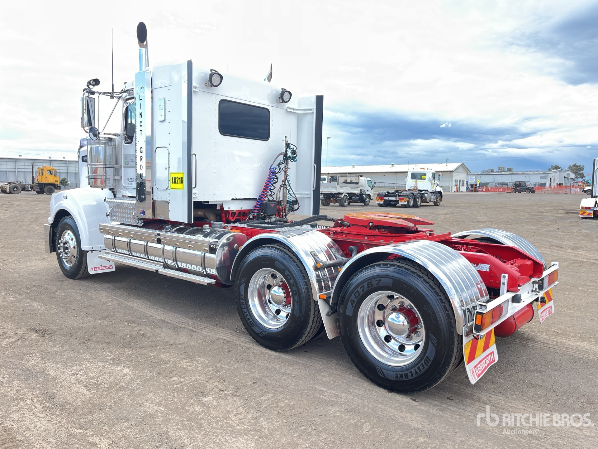 General Appearance with Picture, Right Rear Corner