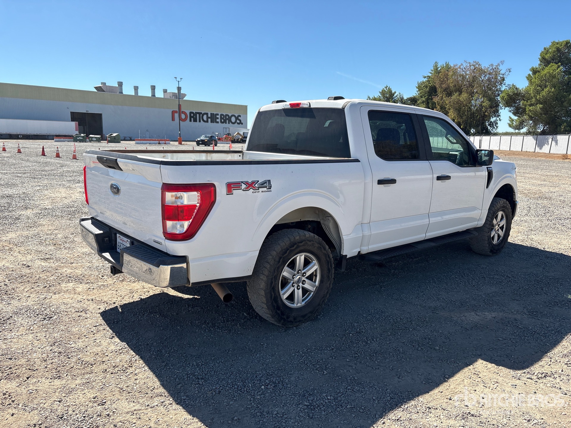 General Appearance with Picture, Right Rear Corner