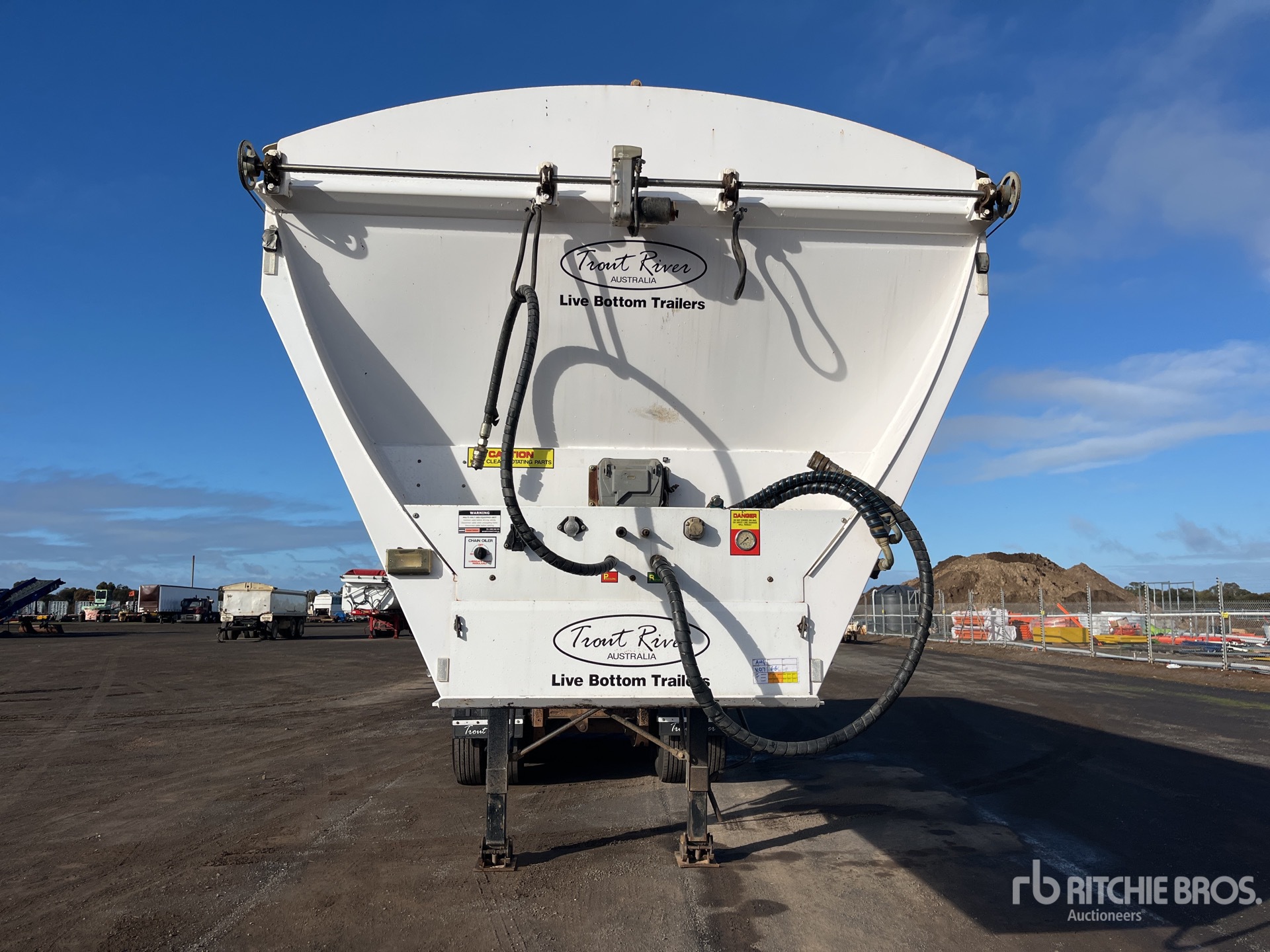 2020 Trout River 9.9 m Tri/A
