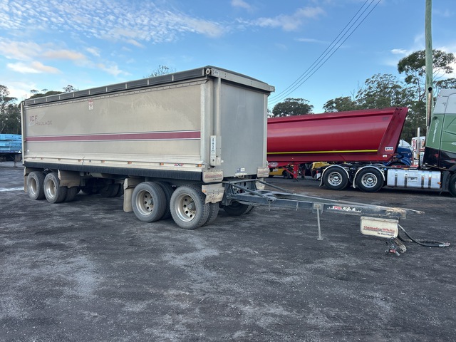 2024 MaxiTrans 8.2 m Quad Dog Tipping Trailer