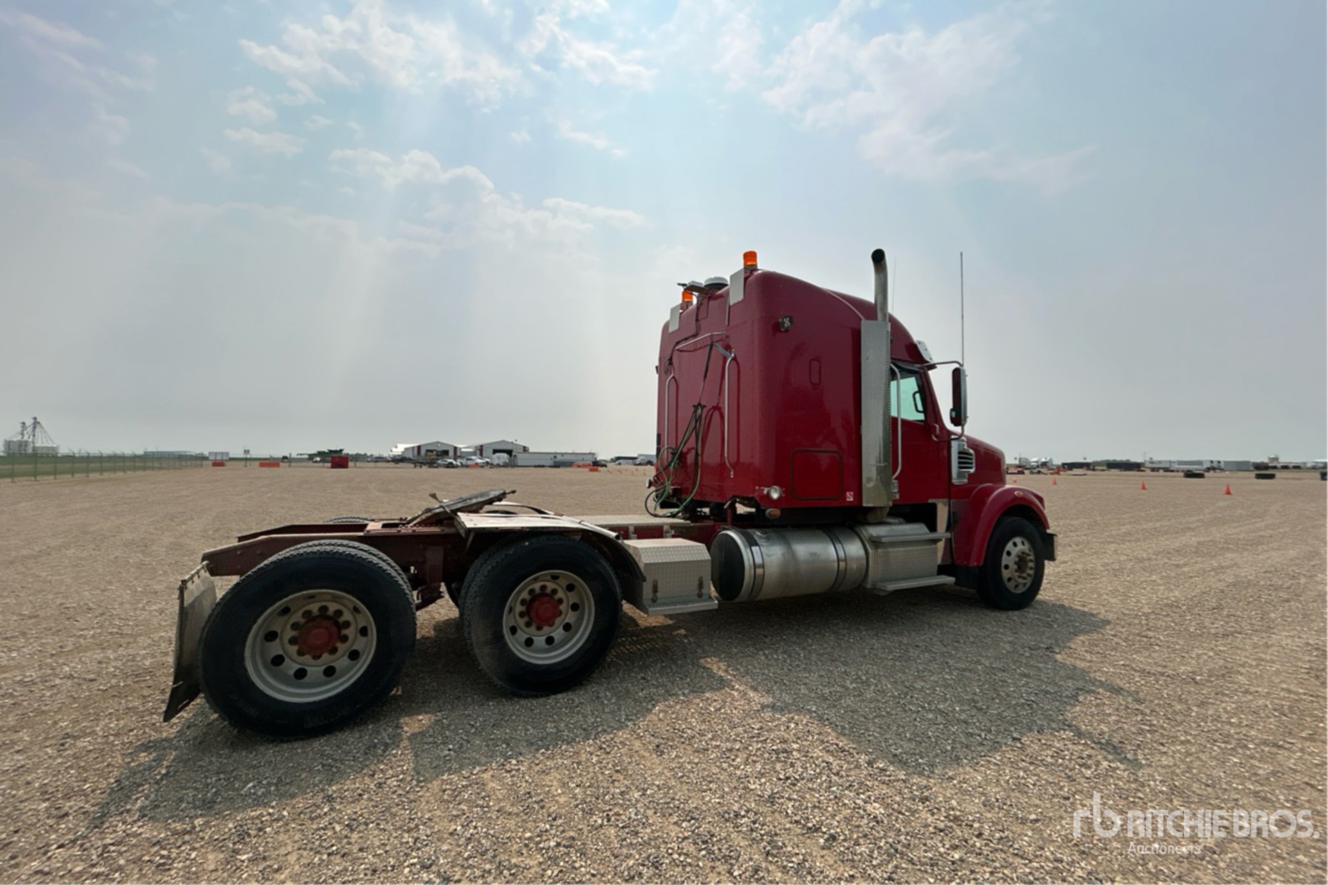 2015 Freightliner SD122