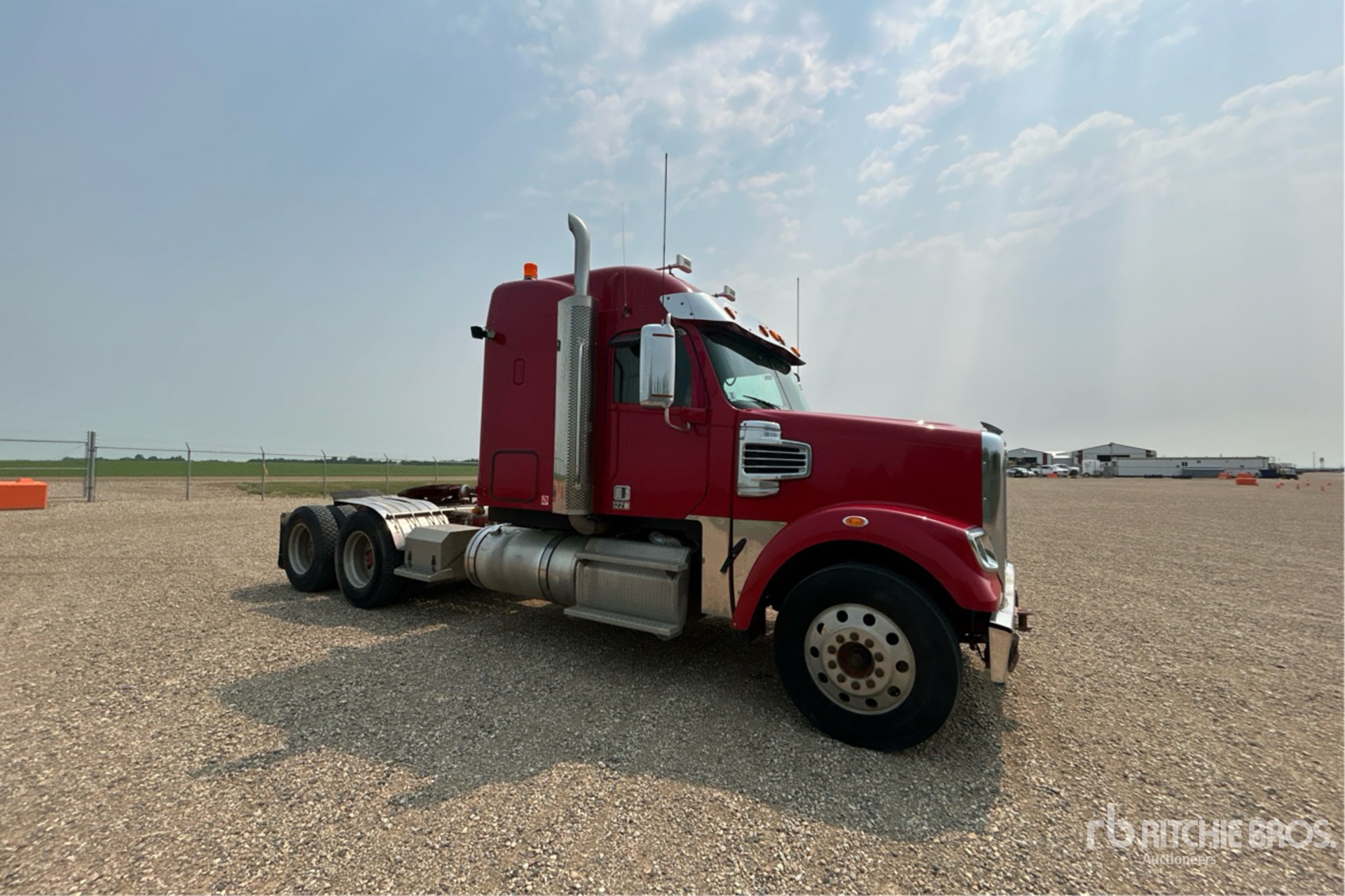 2015 Freightliner SD122