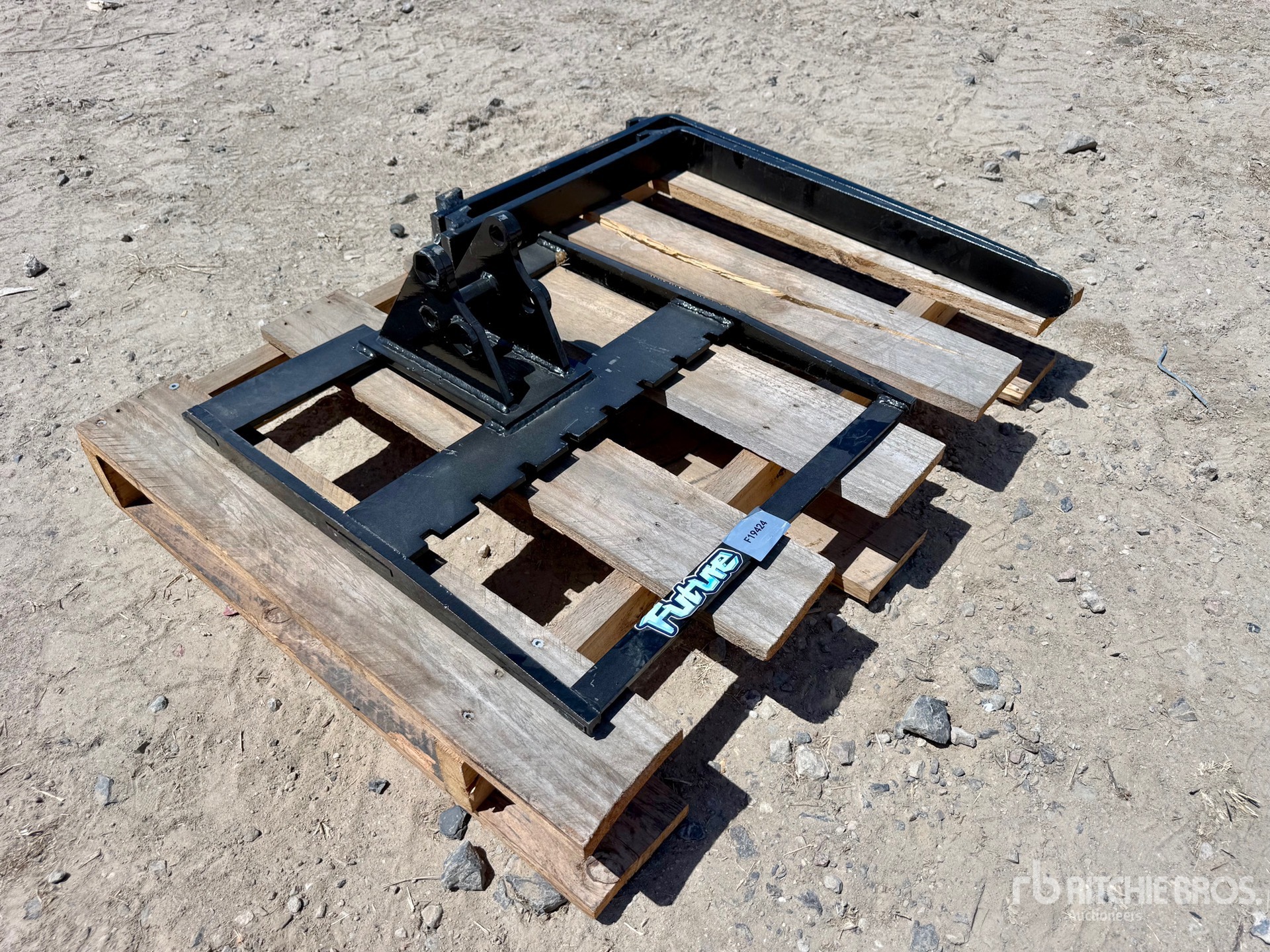 2026 GIYI CRAWLER EXCAVATOR Forks (Unused)