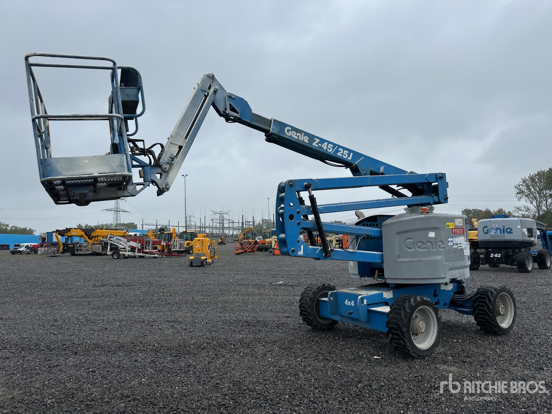 2013 Genie Z-45/25J