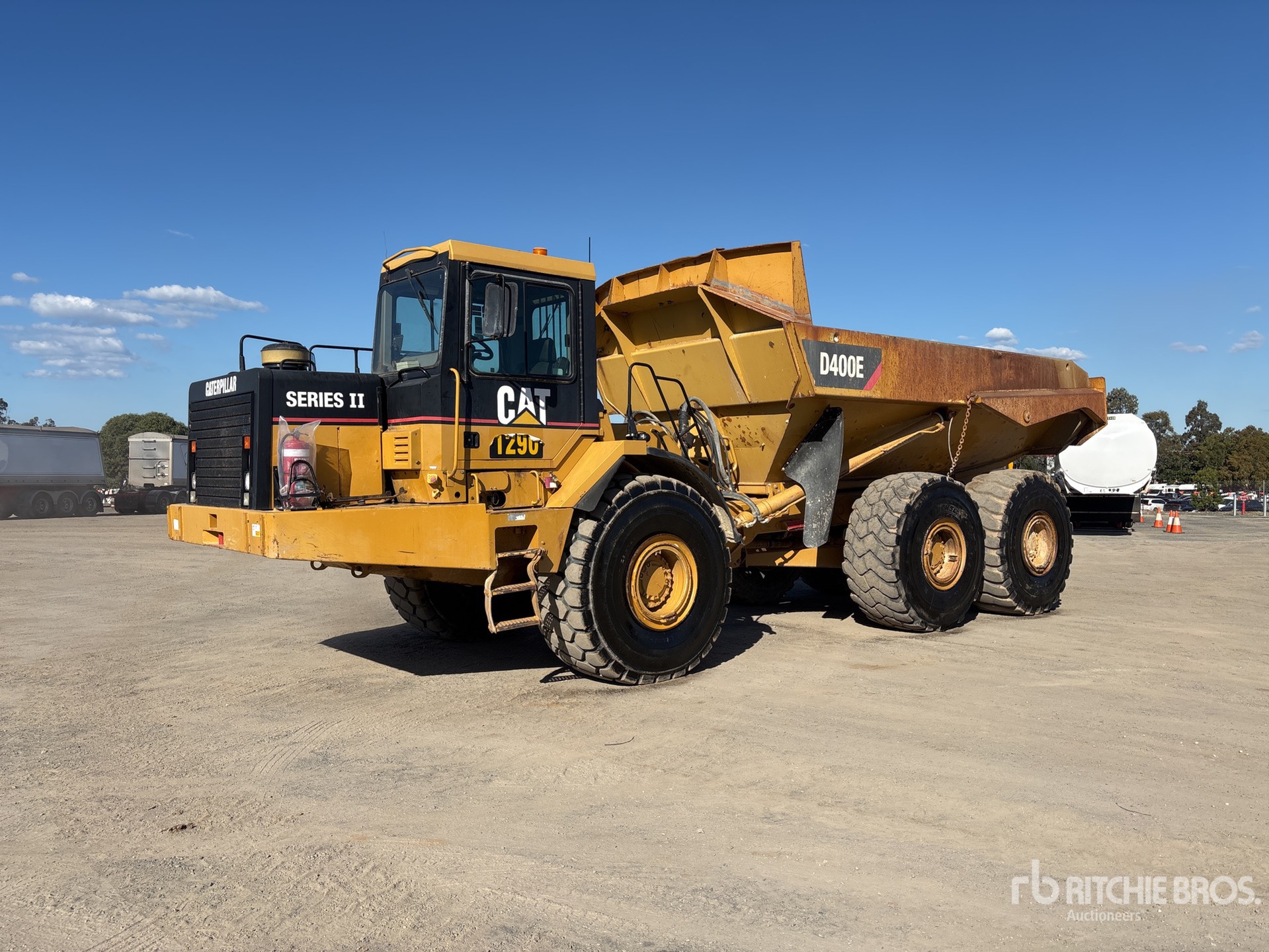 2000 Caterpillar D400E
