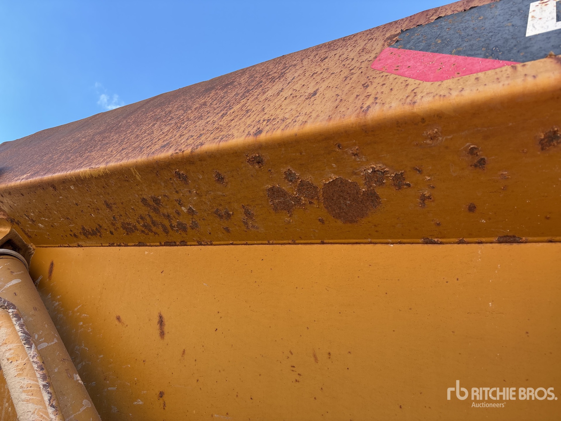 2000 Caterpillar D400E