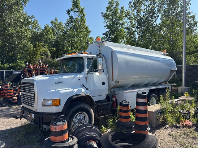 1994 Ford LNT9000 6x4 Water Truck