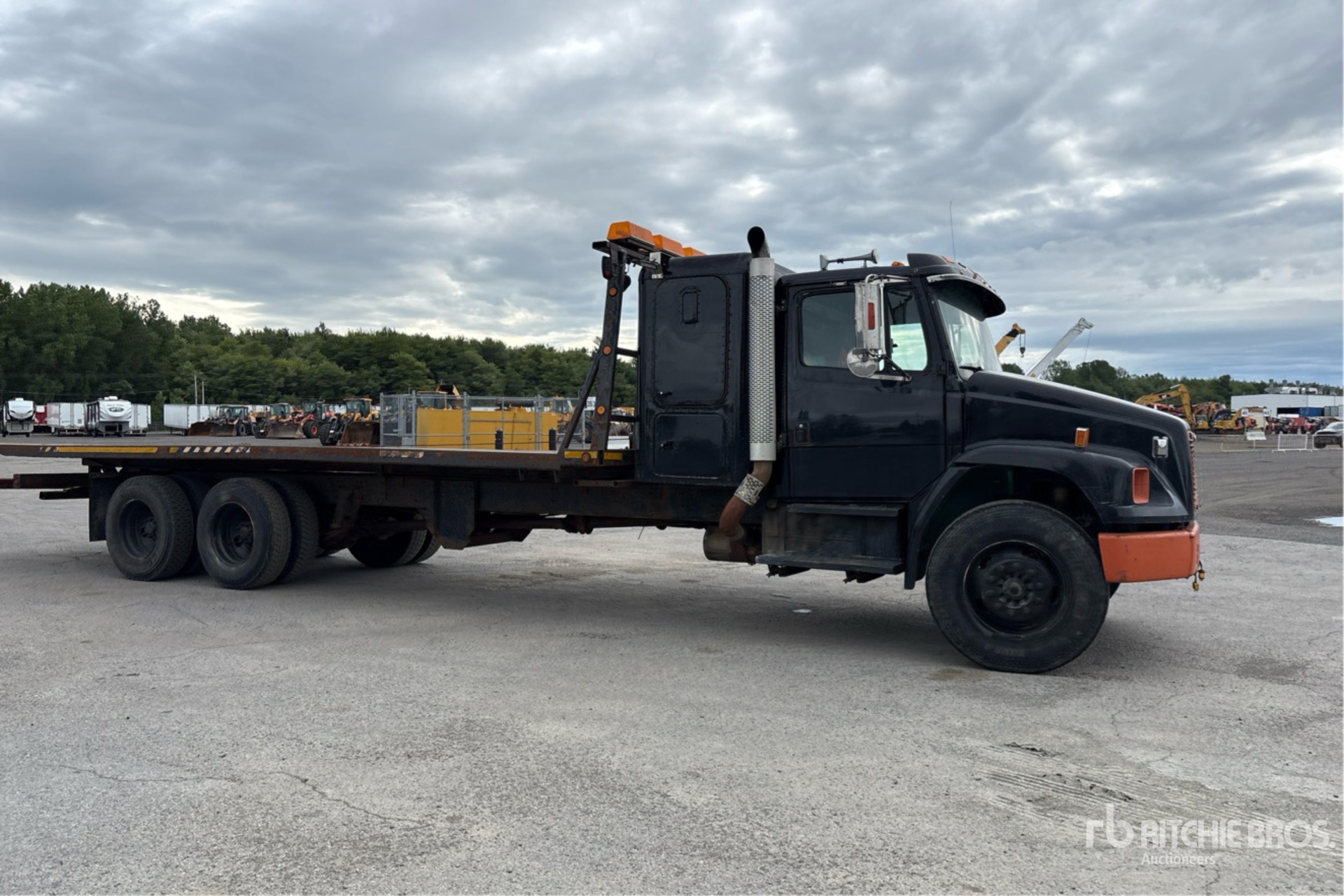 2004 Freightliner FL80