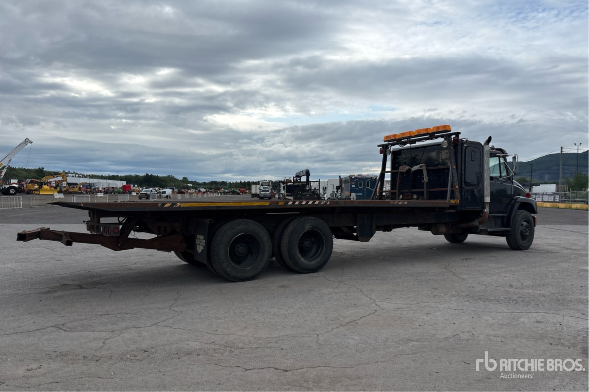 2004 Freightliner FL80