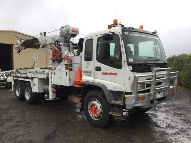 2005 Isuzu FCZ 6x4 & 1998 ProLine 4-8 Ton Truck Mounted Crane Borer