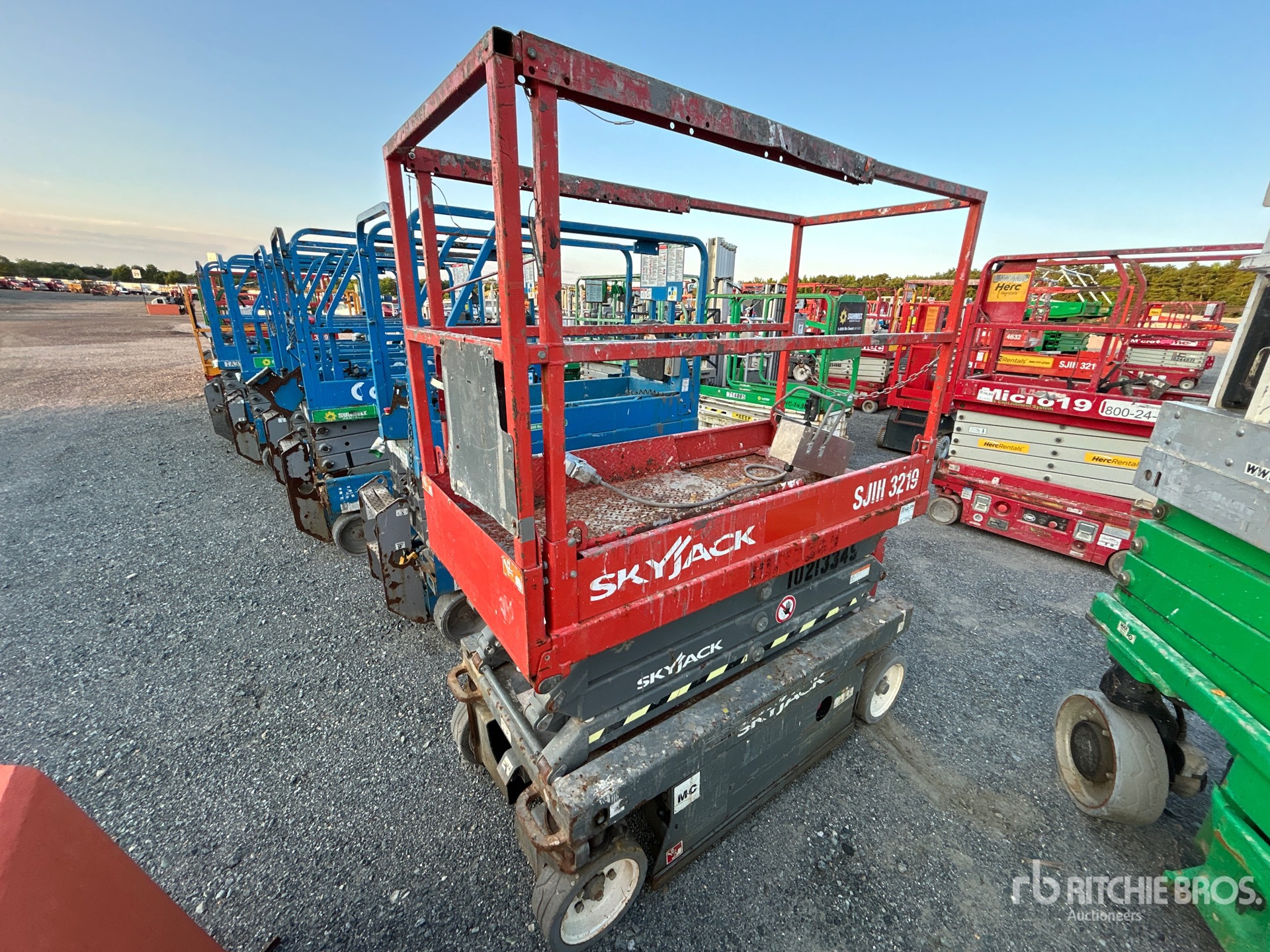 General Appearance with Picture, Left Front Corner
