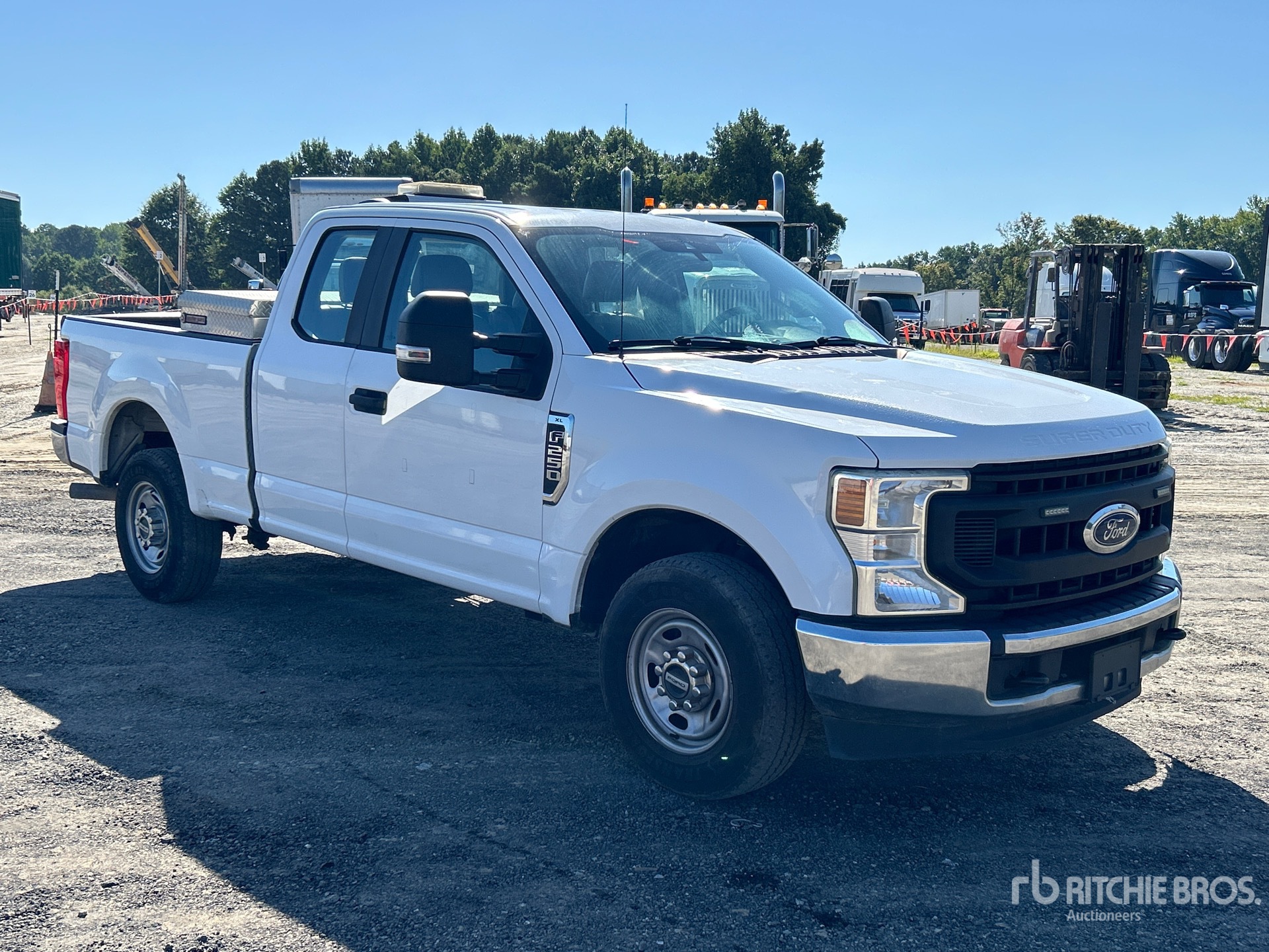 General Appearance with Picture, Right Front Corner