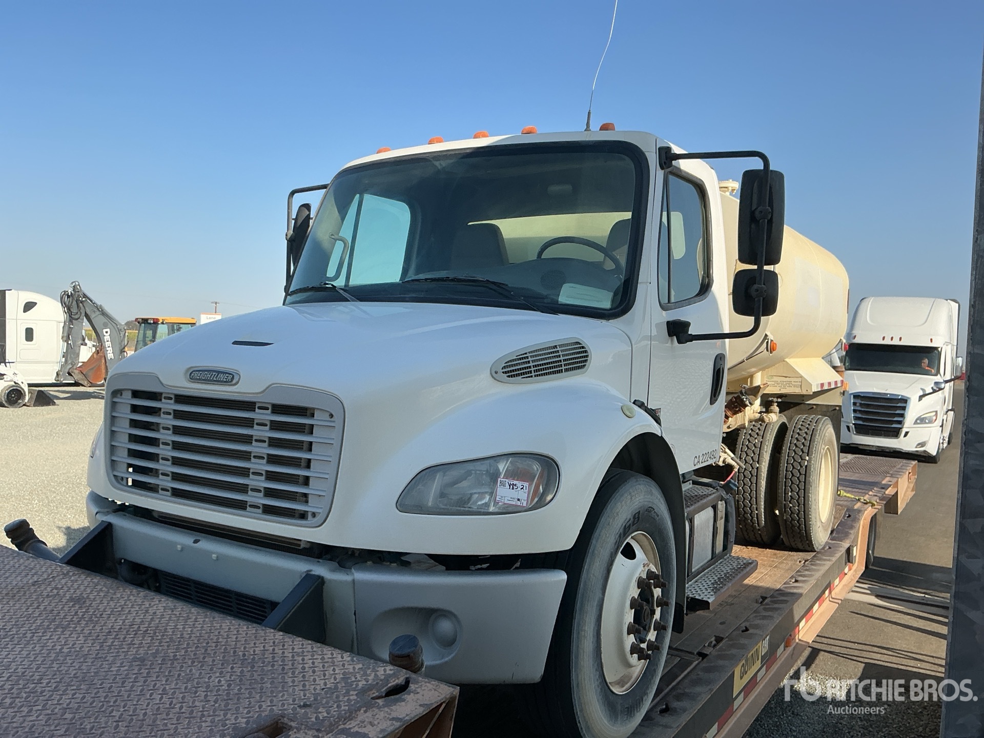 2017 Freightliner M2 106
