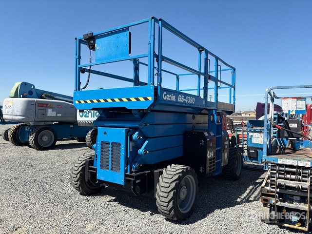 2021 Genie Gs4390rt 4x4 Dual Fuel Scissor Lift