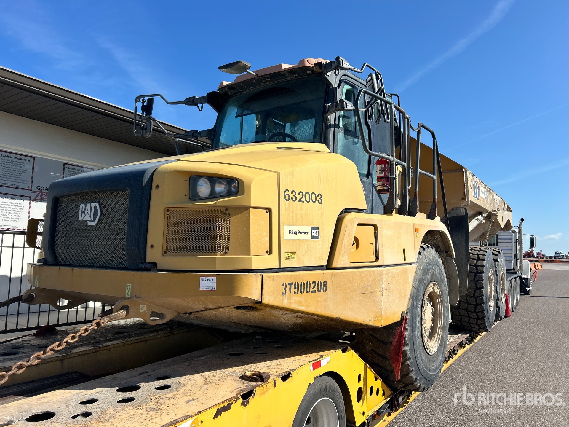 Photo of a 2020 Caterpillar 725