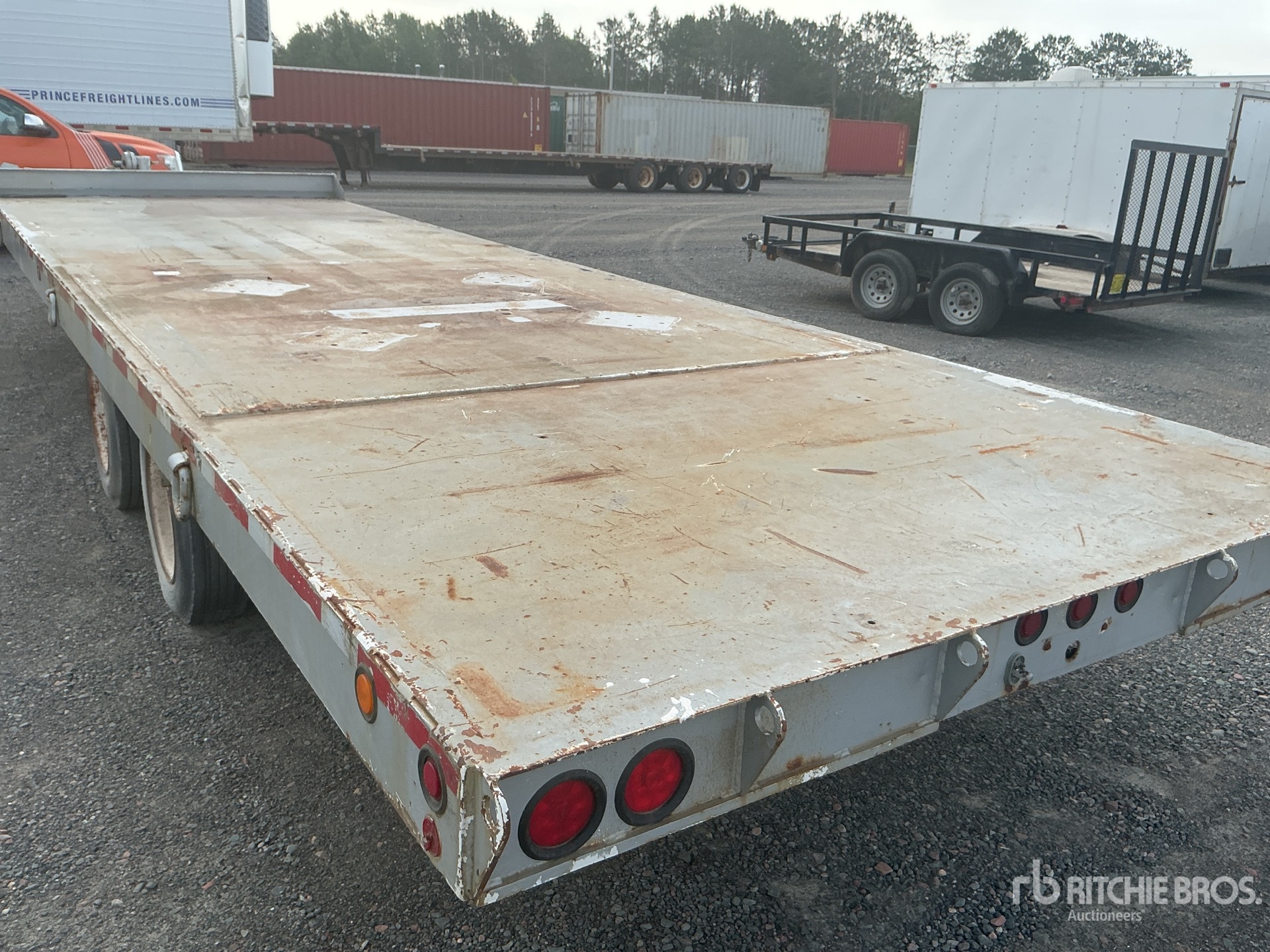 2004 Eager Beaver 18160 lb 27 ft T/A